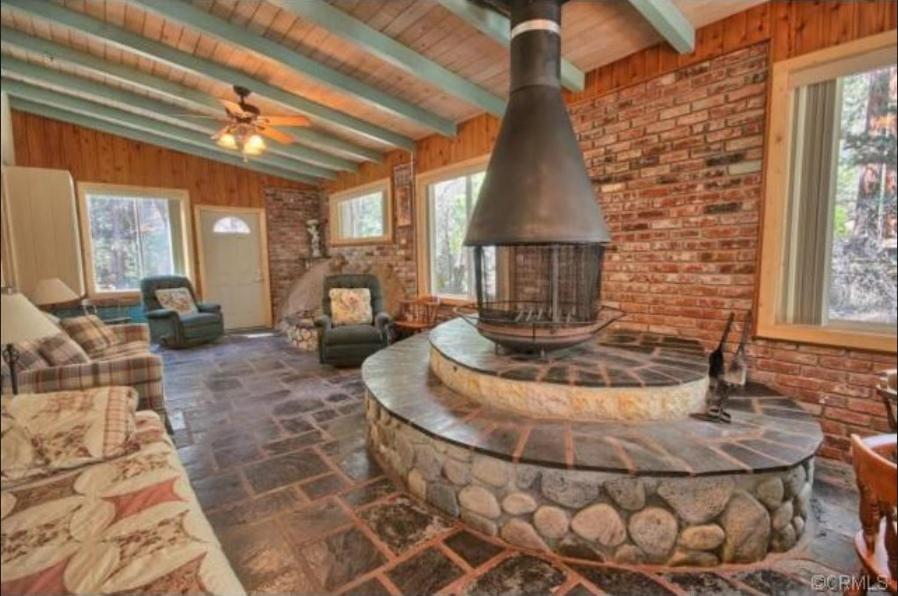 95R The Little Creek Cabin view 4