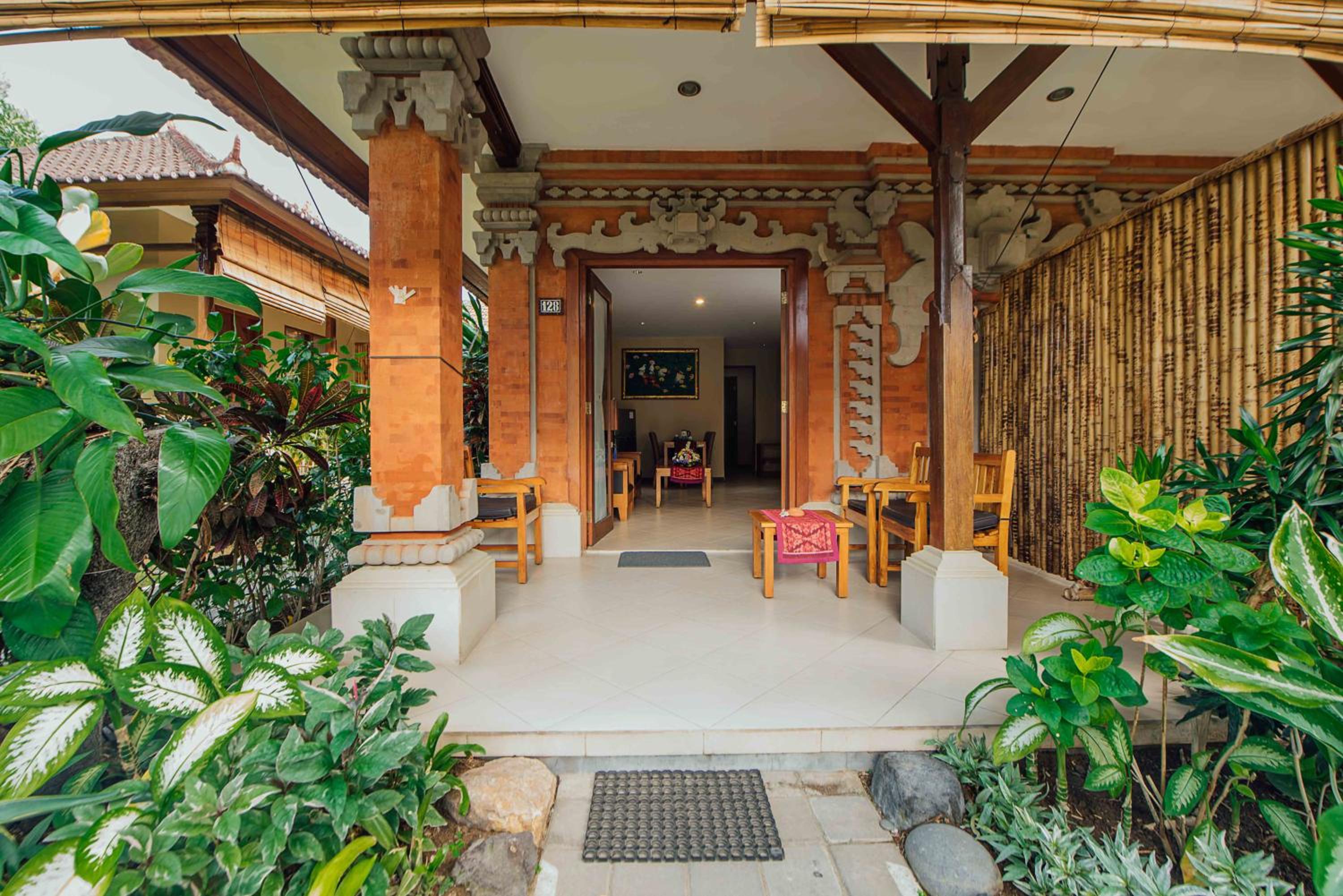 Kuta Puri Bungalows, Villas and Resort