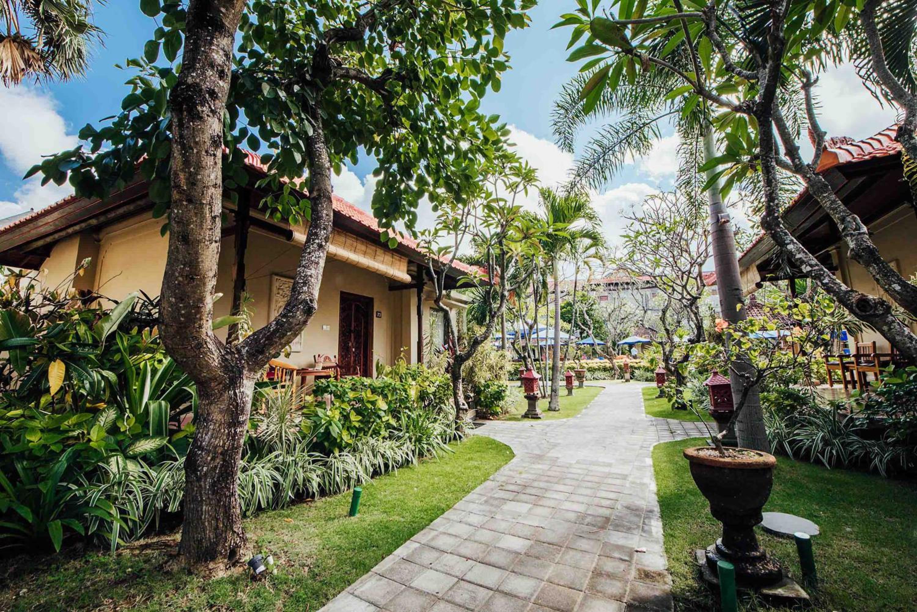 Kuta Puri Bungalows, Villas and Resort
