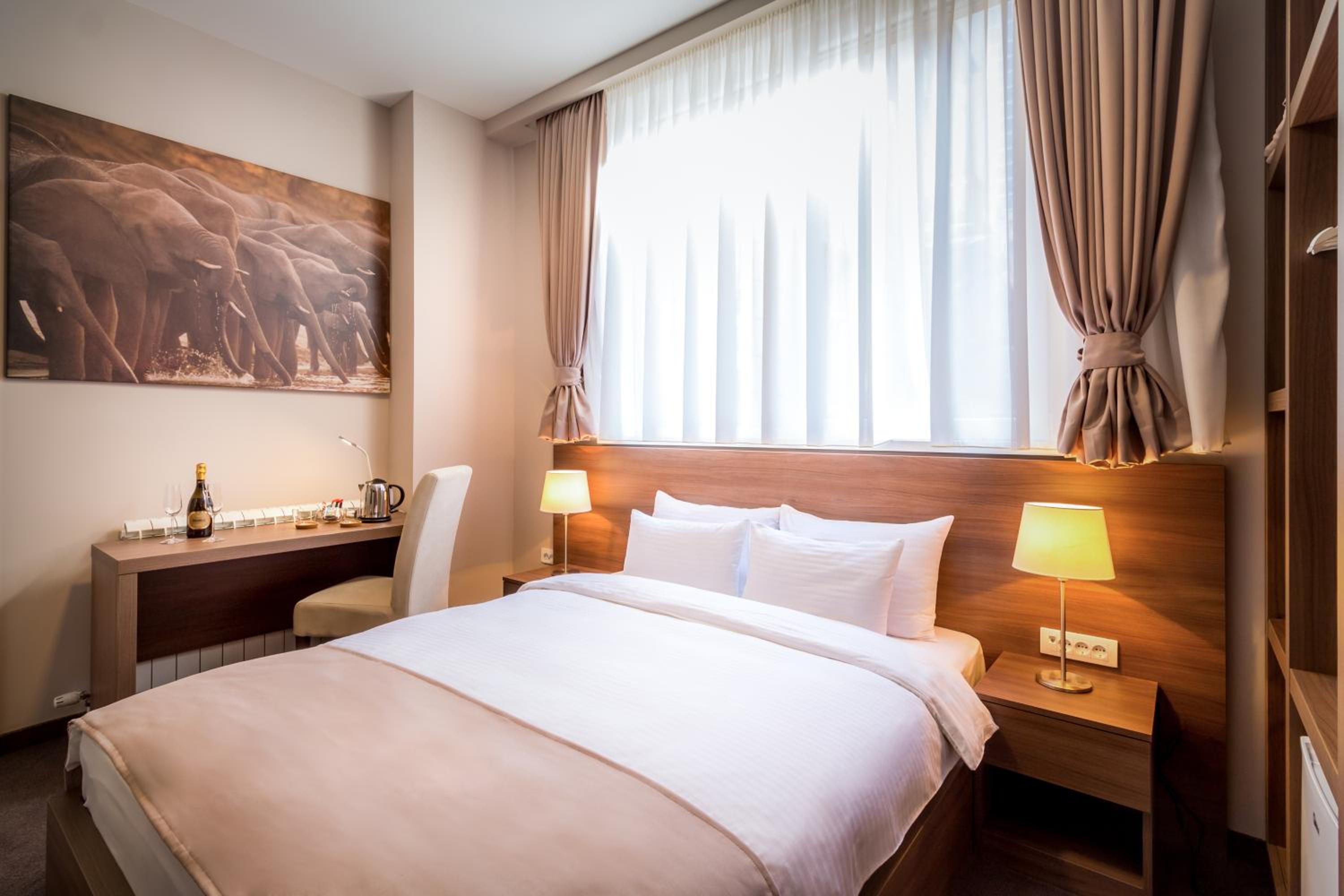 Veneti Suites