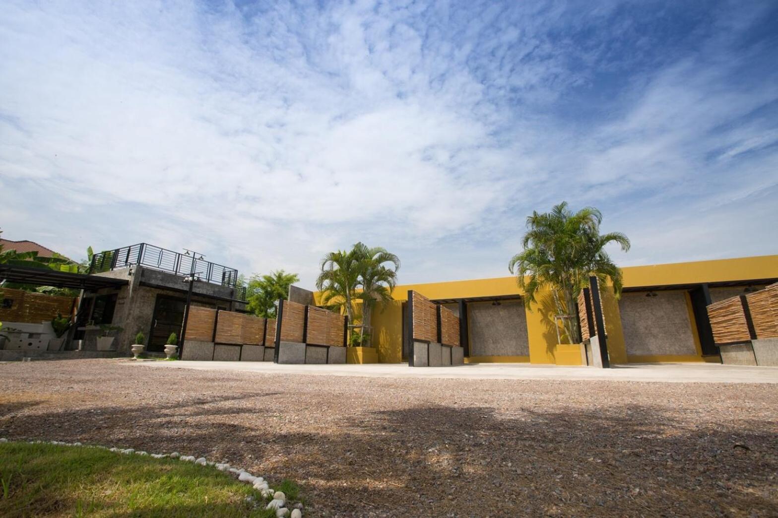Pimchanok Resort