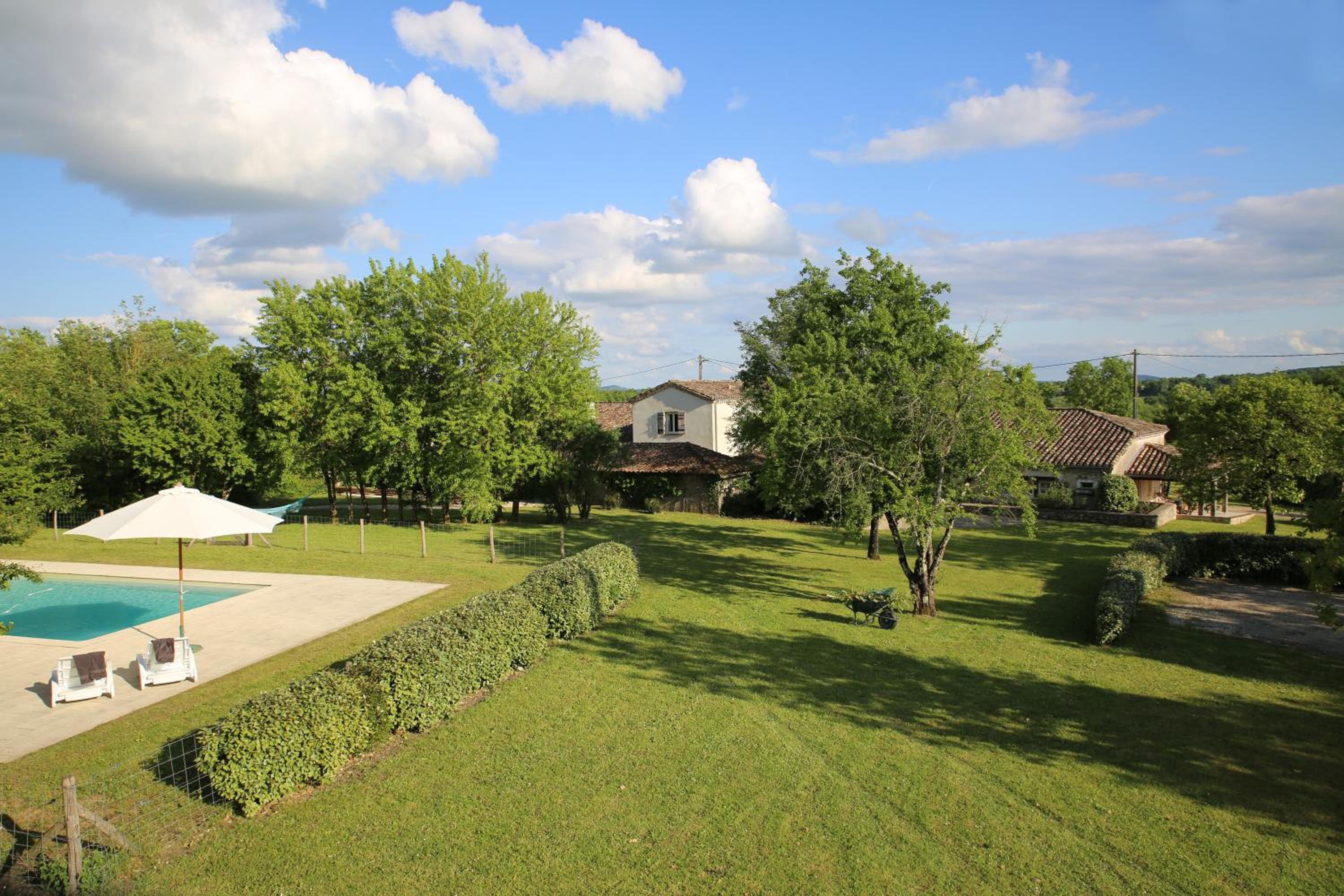 Lo.f.t ô village