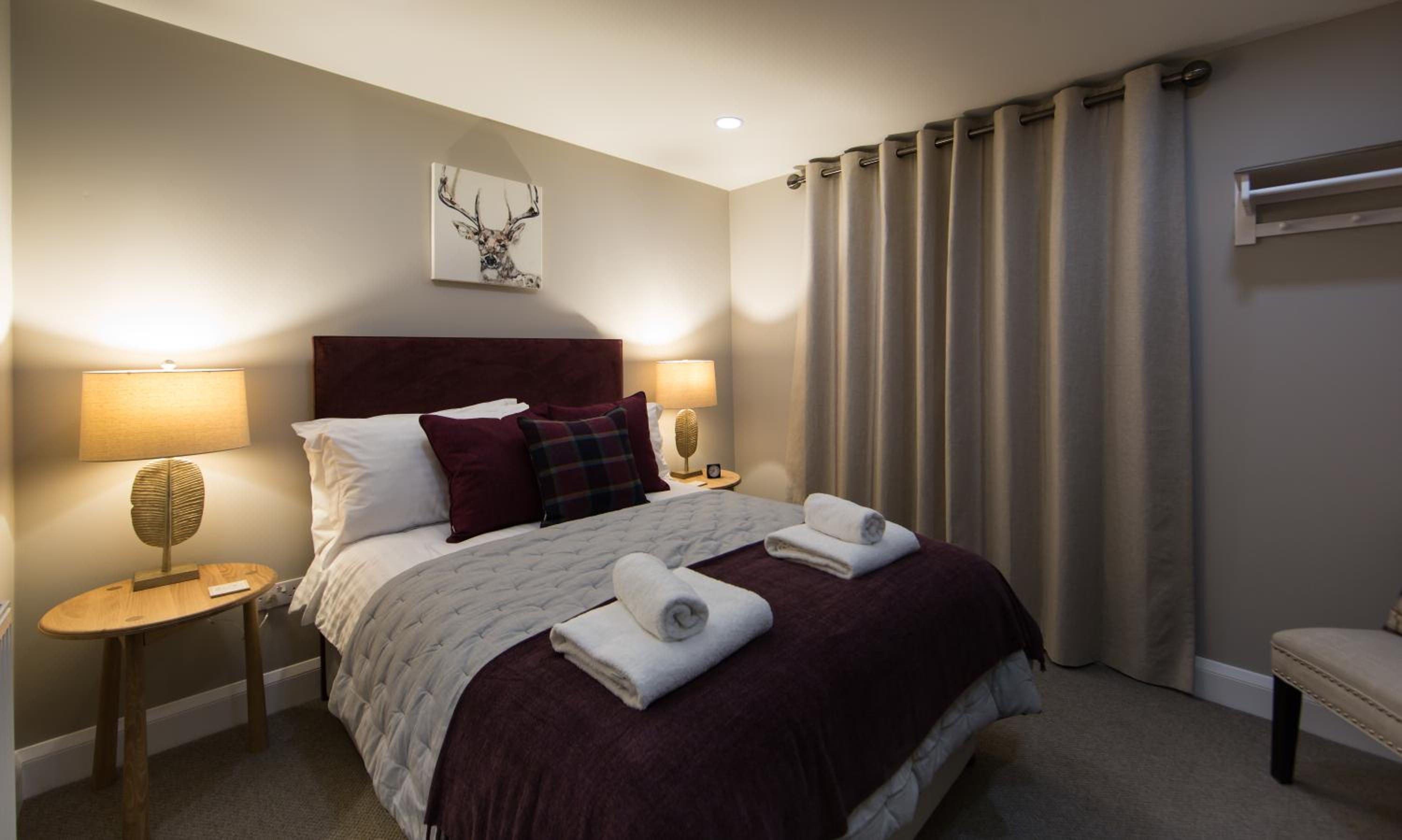 Darlington Arms by the airport - Free parking -Bar & Food