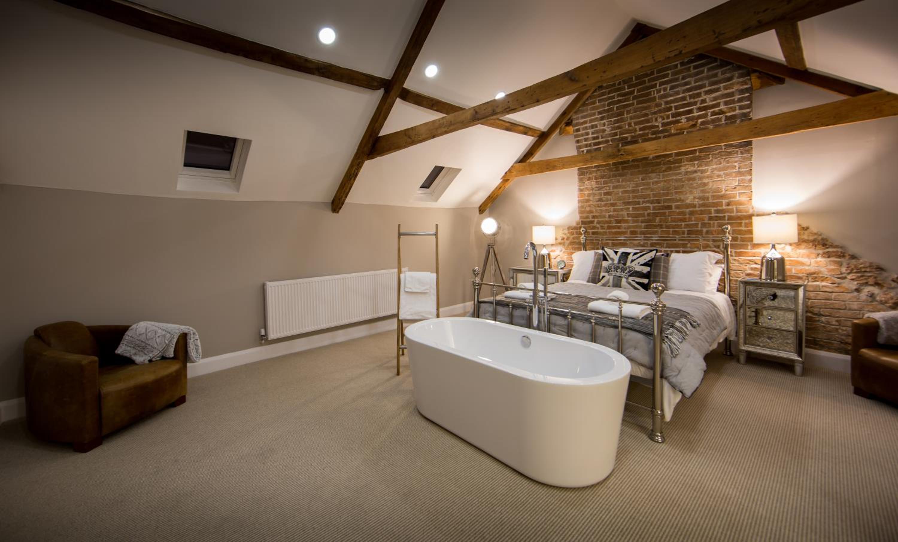 Darlington Arms by the airport - Free parking -Bar & Food