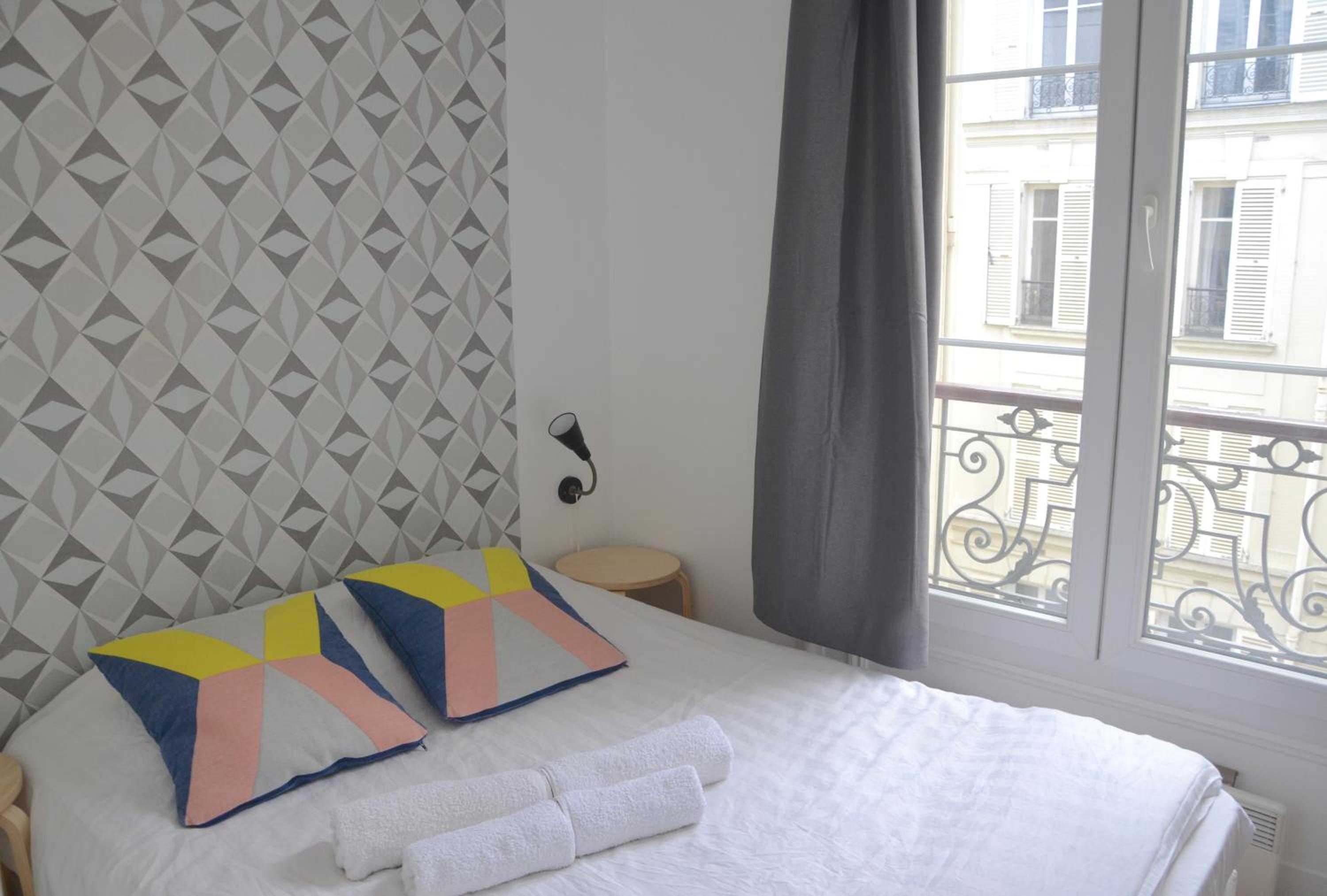 Longchamp Apartment