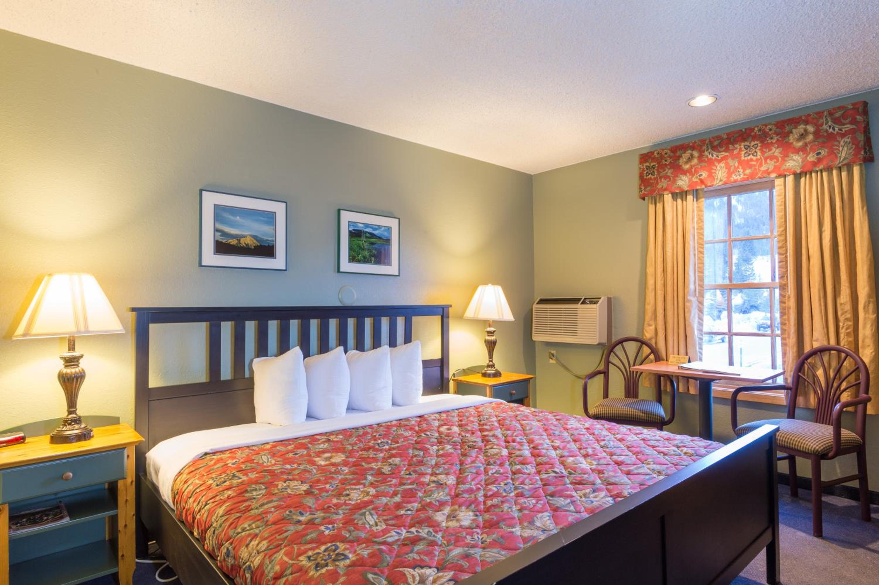 Old Town Inn - Property Image 13