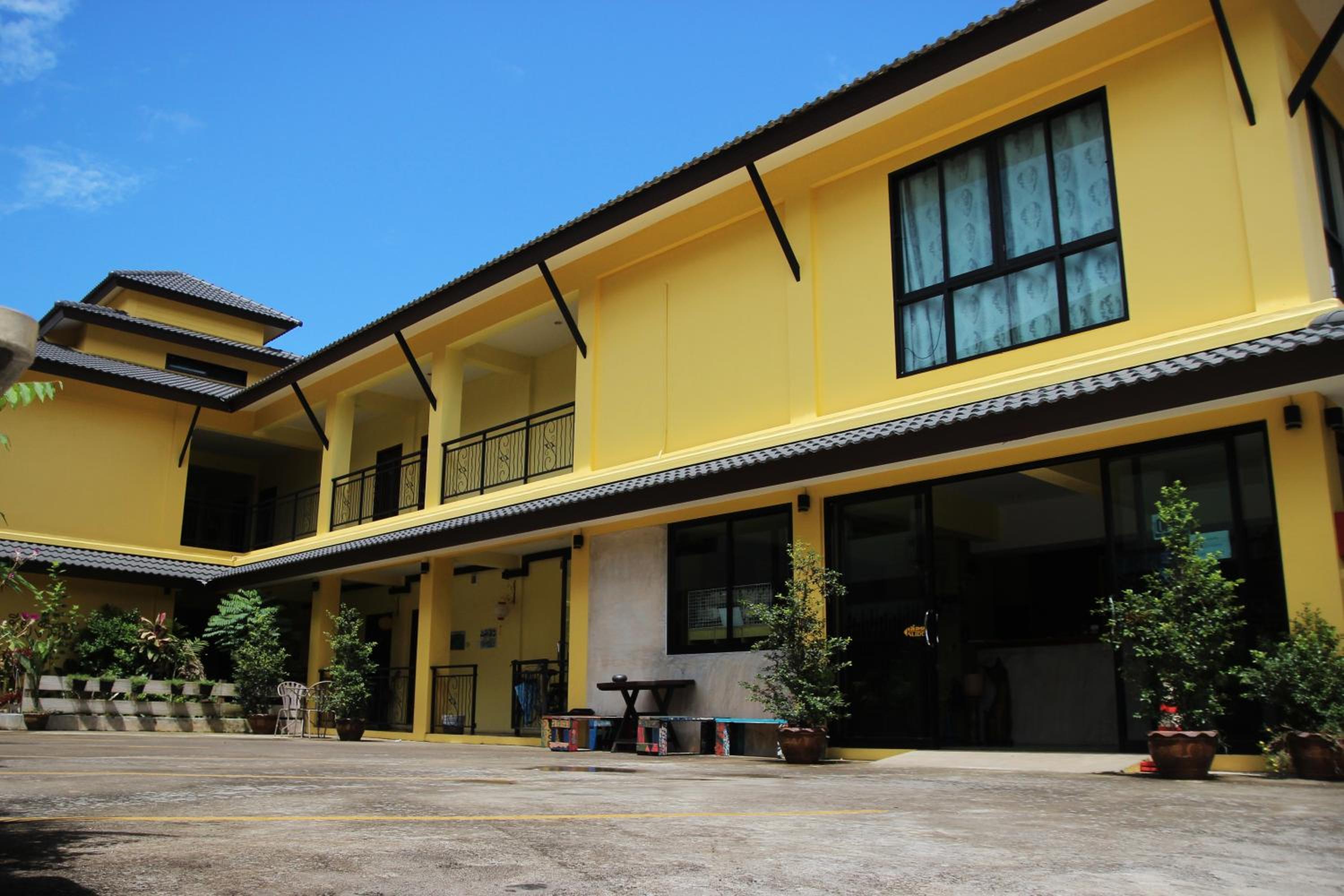 Baan Pordeedin