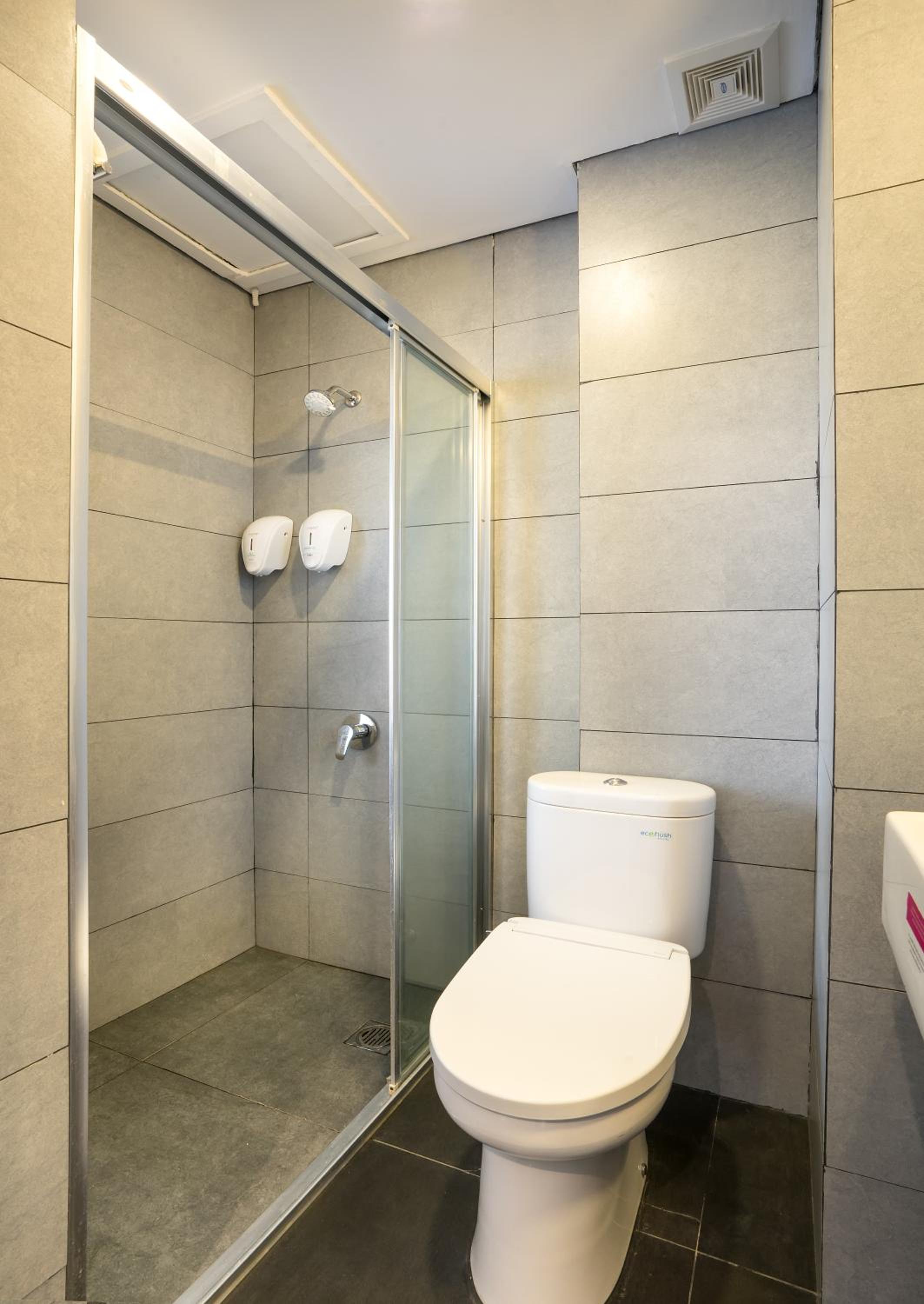 Maple Hotel Grogol