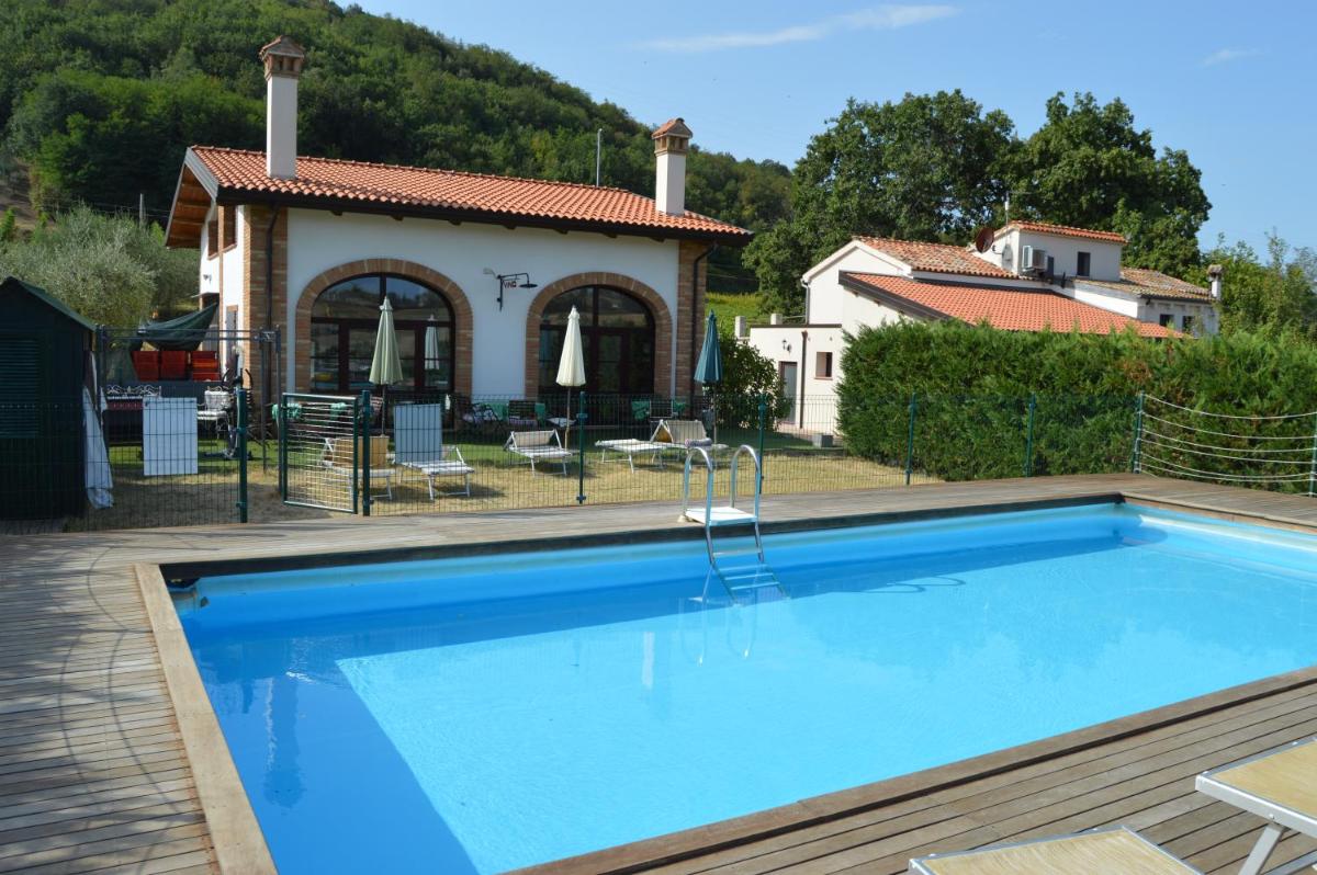 Tenuta Carbognano view 3