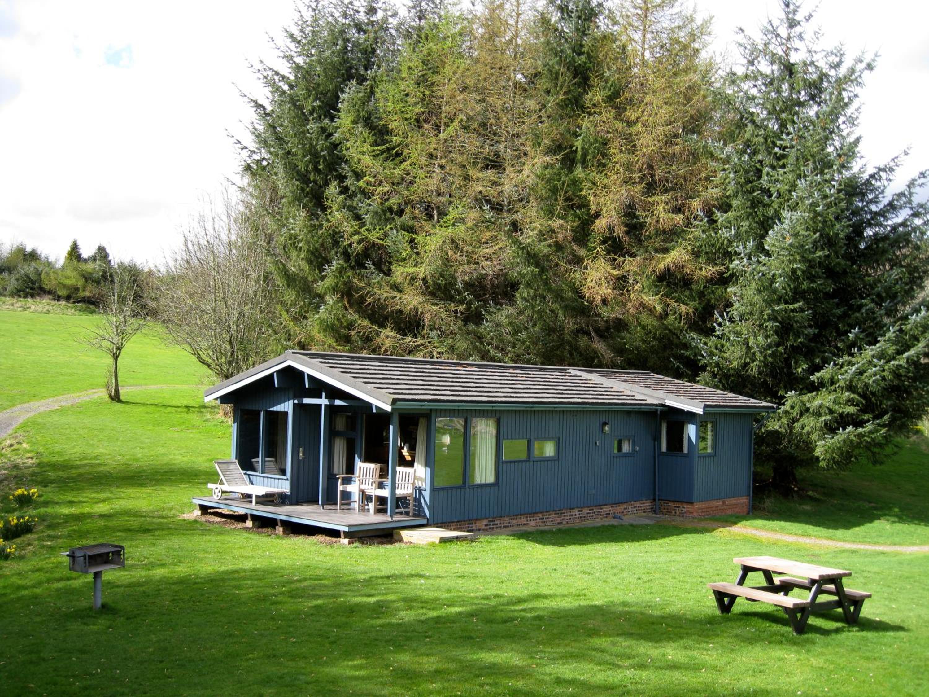 Loch Monzievaird Chalets view 5