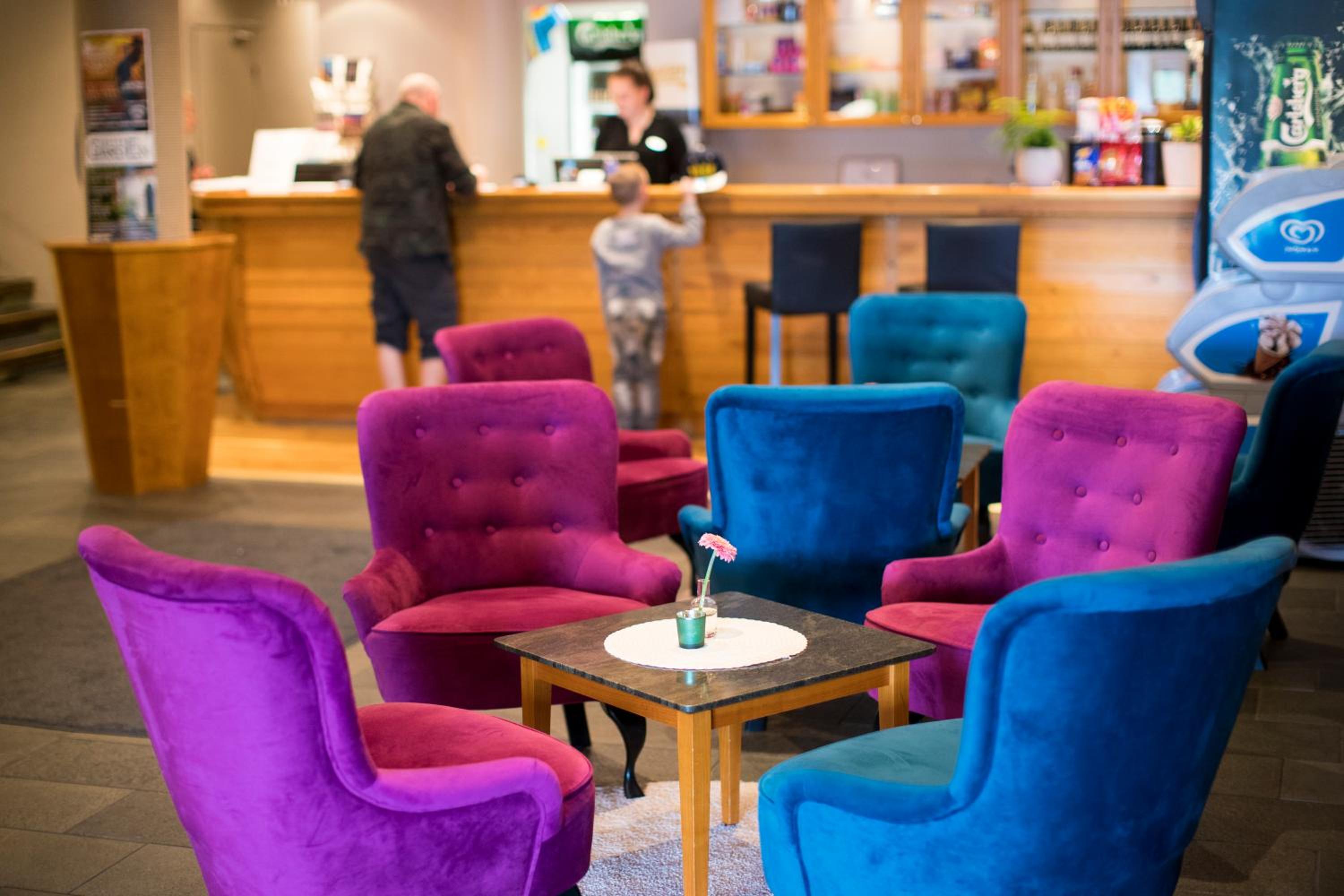 Hotel Adlon - Image 1