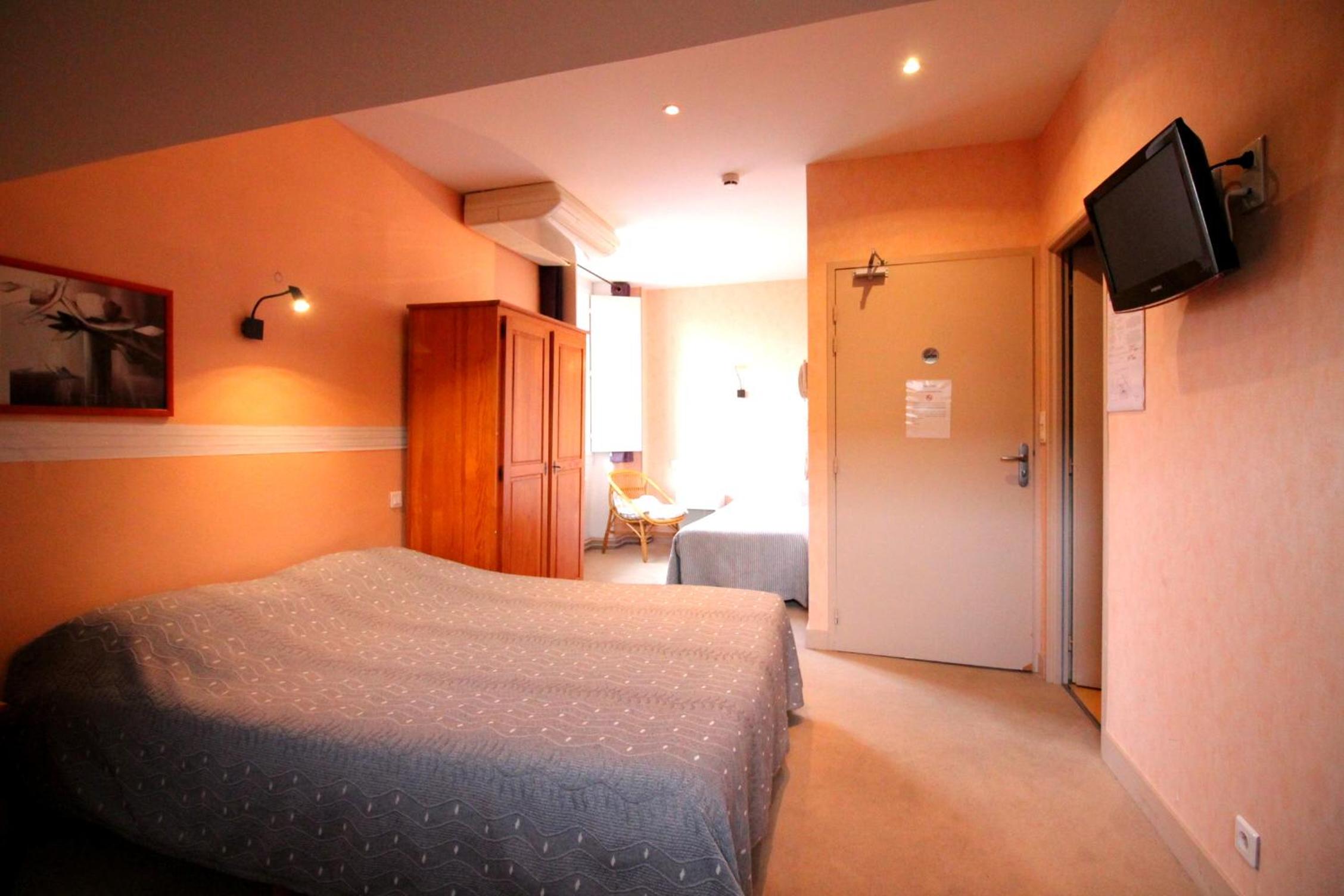 Pau Vacations - Hotel Adour - Property Image 4