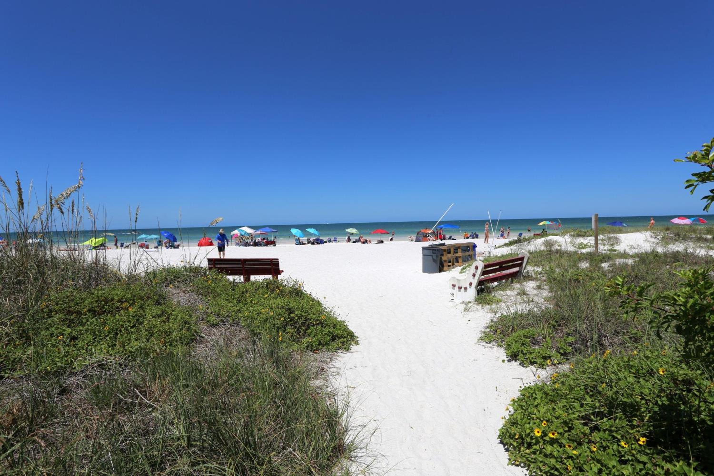Barefoot Beach Resort A202
