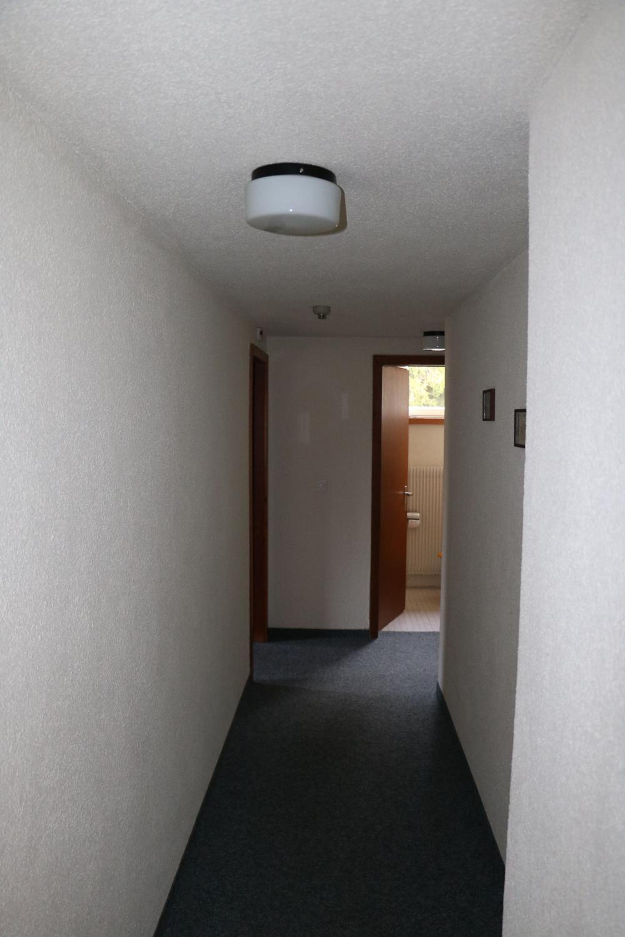 Photo 33