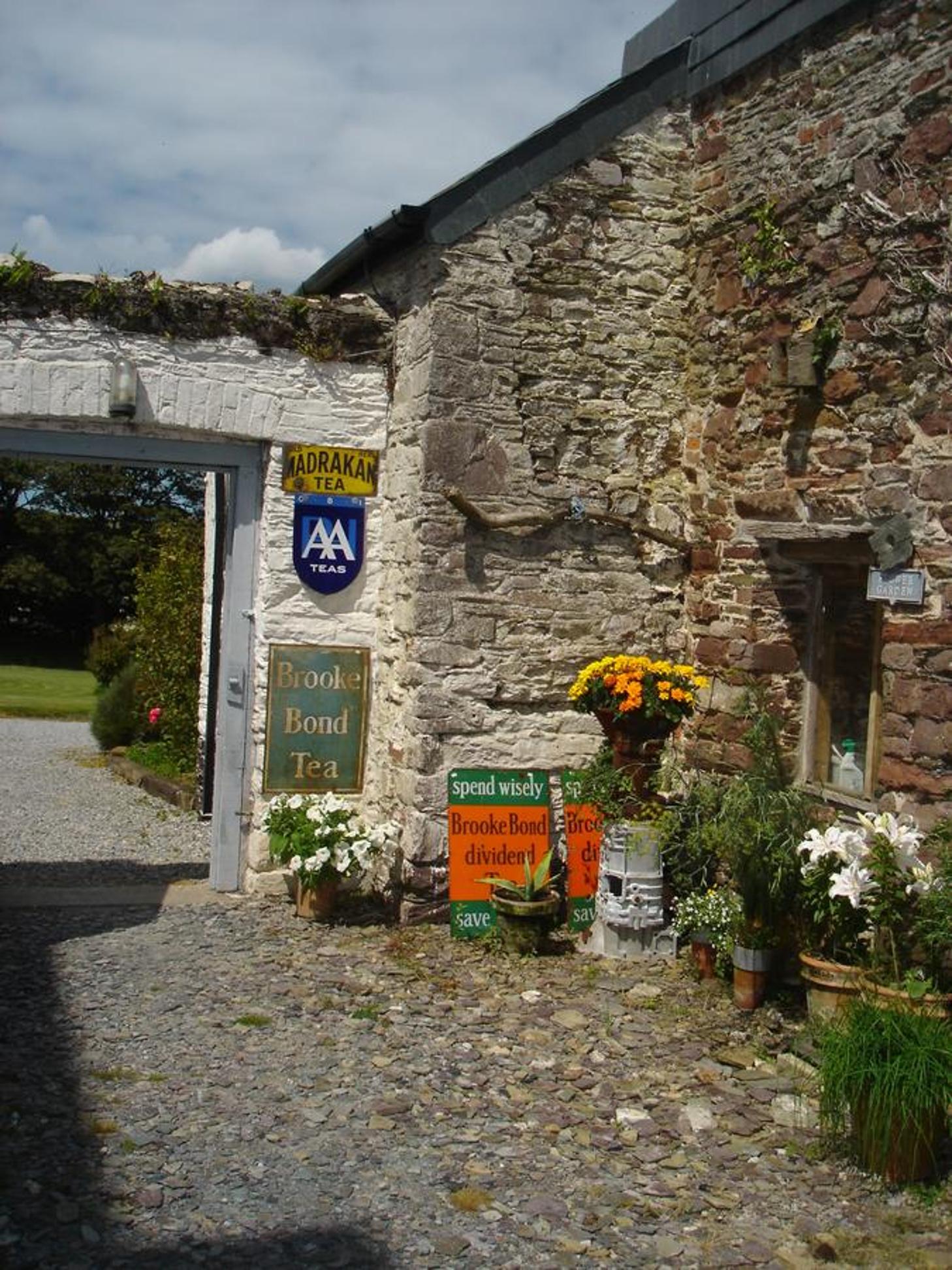 Rame Barton Guest House and Pottery