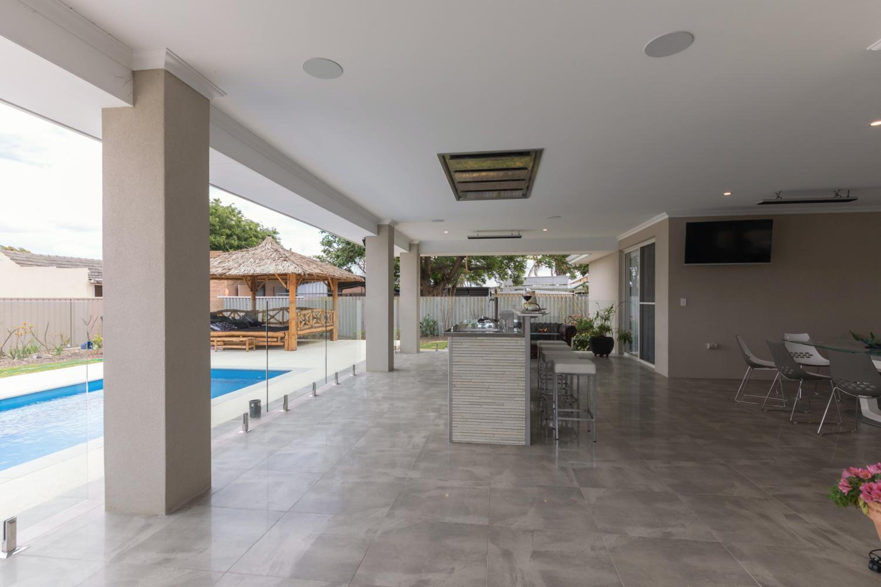 Hotel Epsom on Swan Bed & Breakfast - Image 1