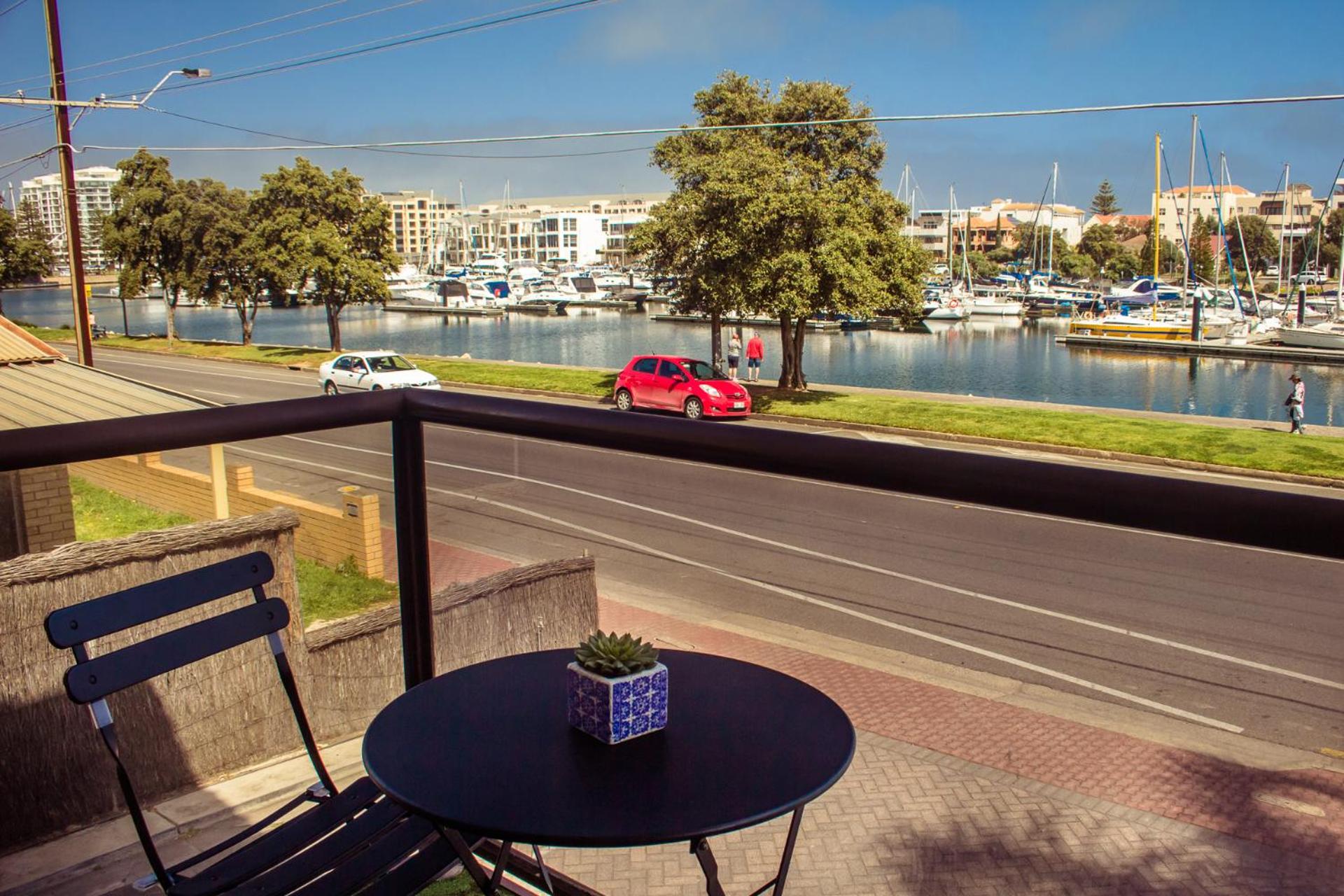 Bayswaterfront Apartments