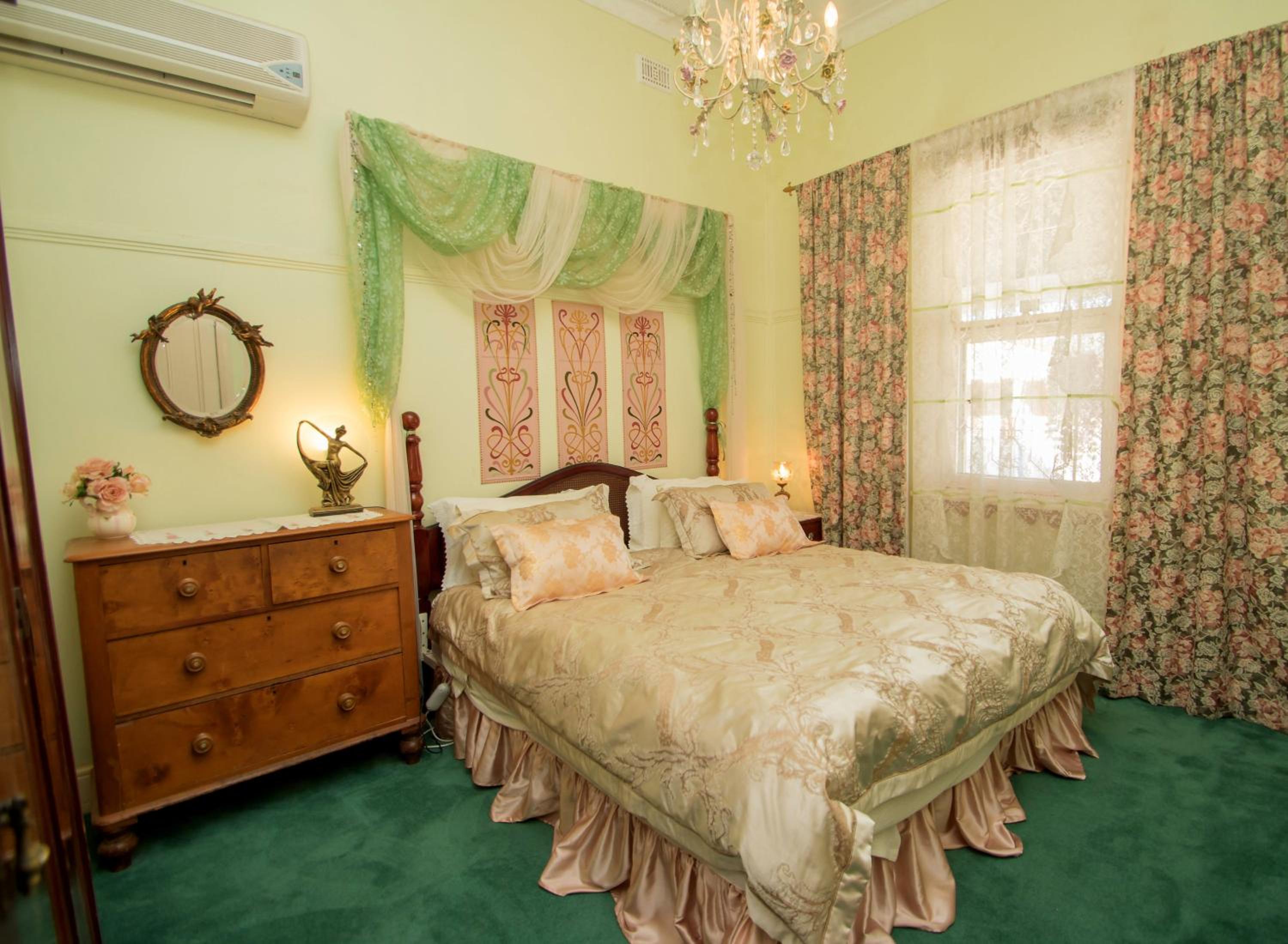 Ella's Place