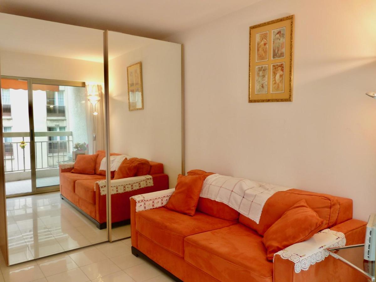 One bedroom apartment in the center of Cannes, next to the Carlton, a few meters from the Croisette - 367 photo 2