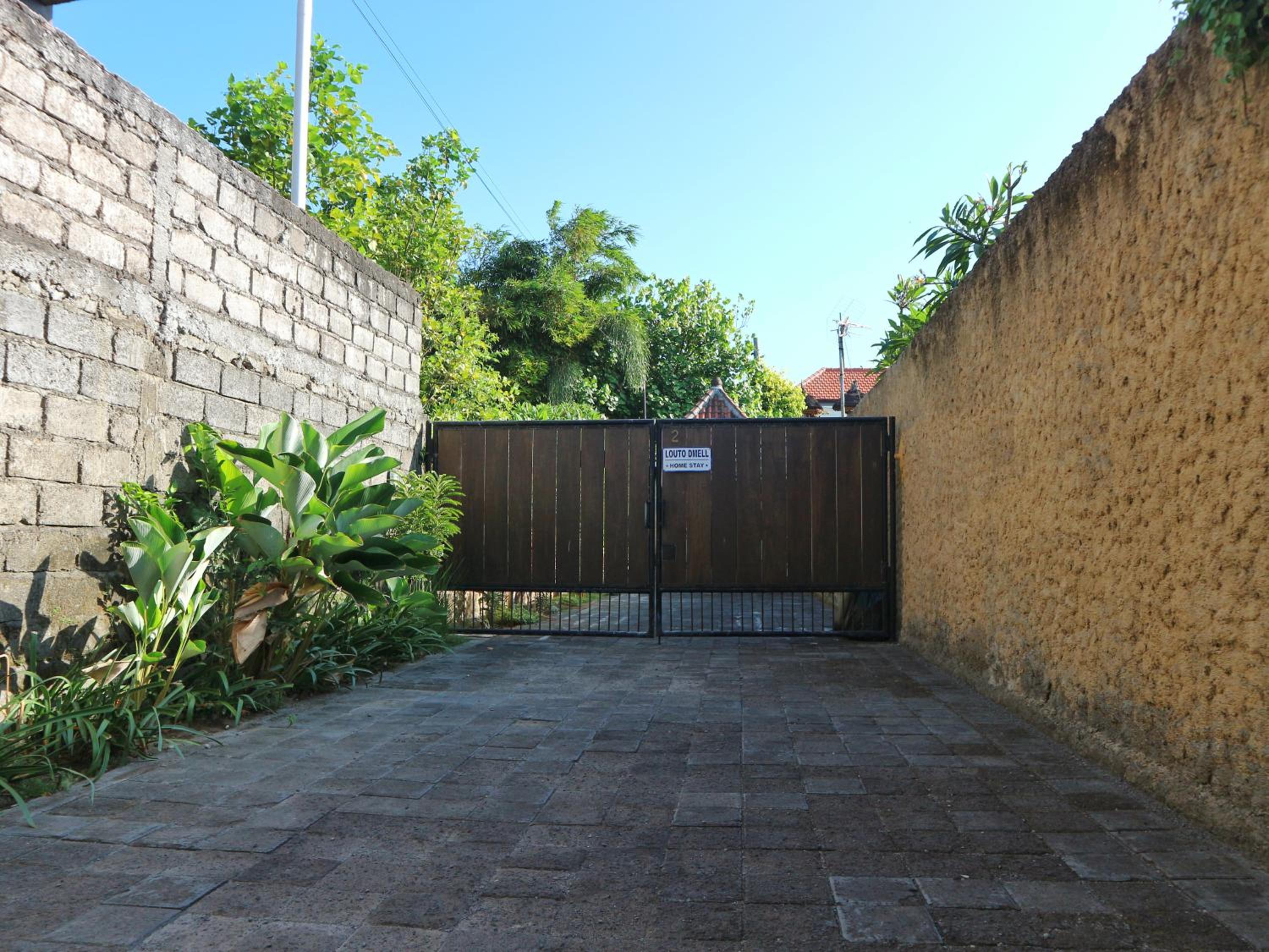 Louto Dmell Villa & Deluxe