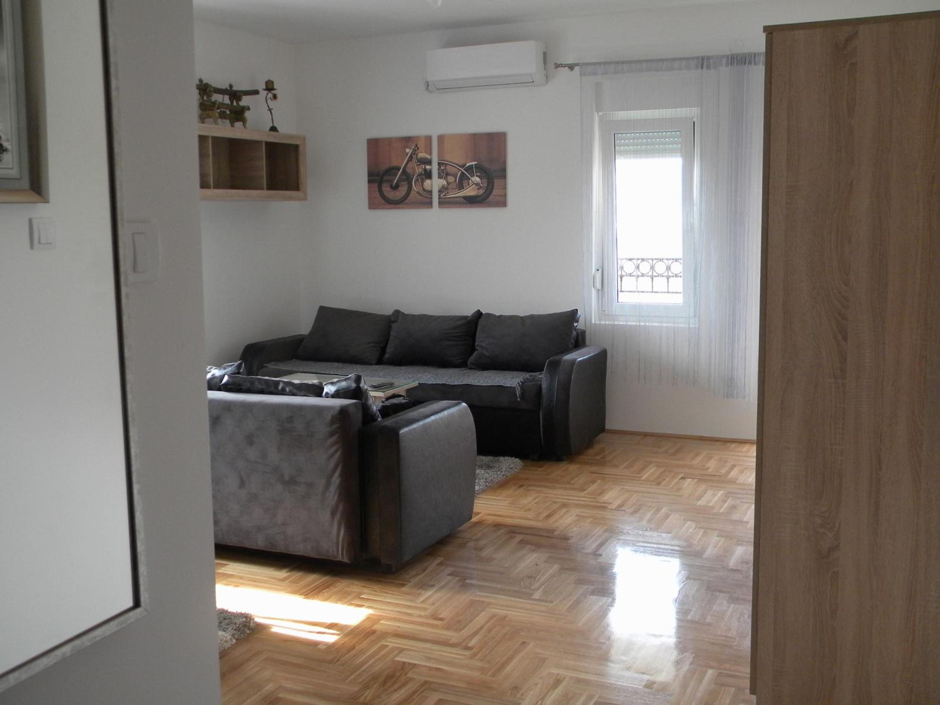 Apartment Srebrni oblak view 3
