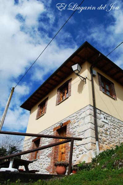 El Llagarin view 5