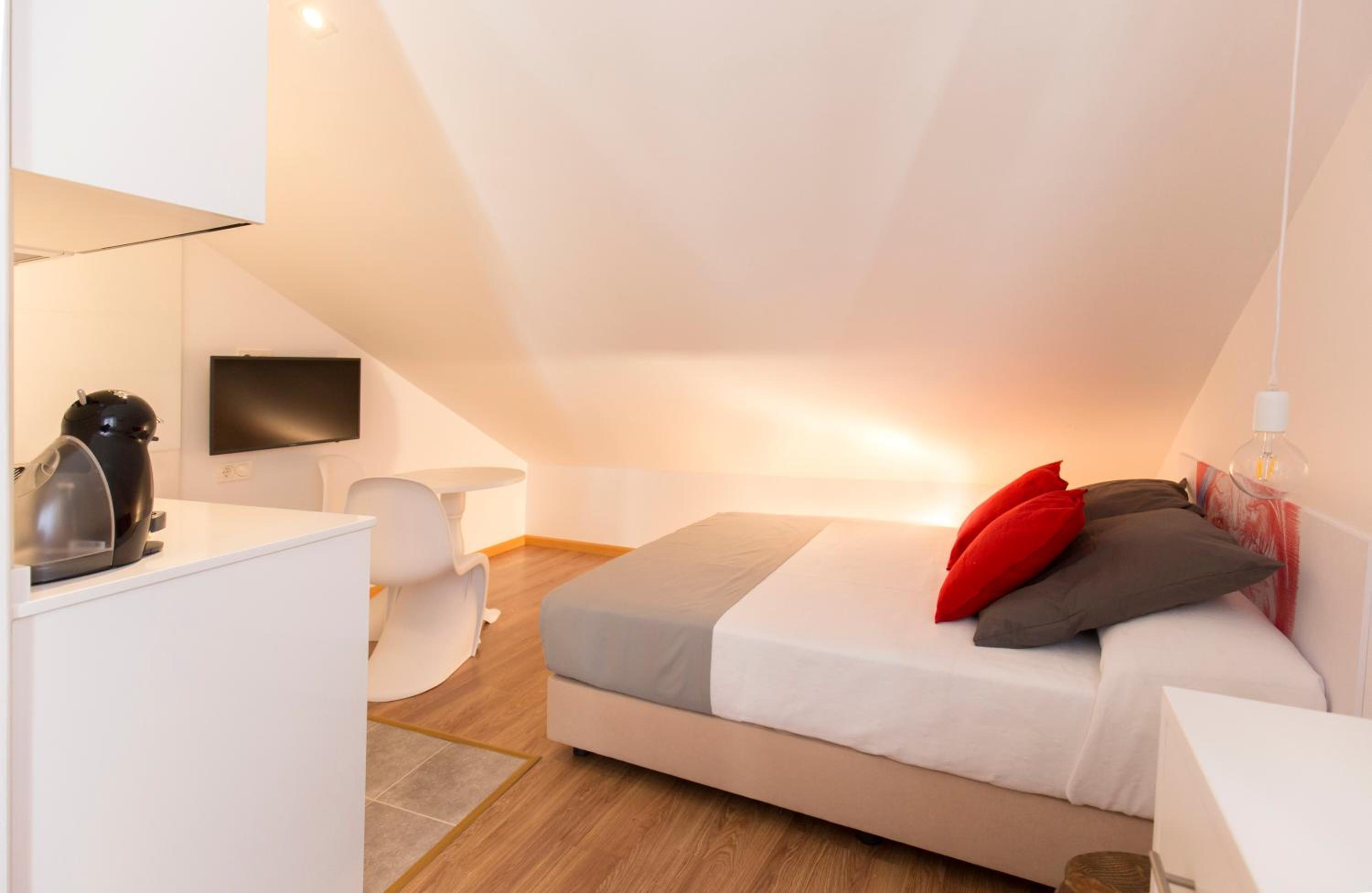 Apartamentos Ele San Justo Plaza