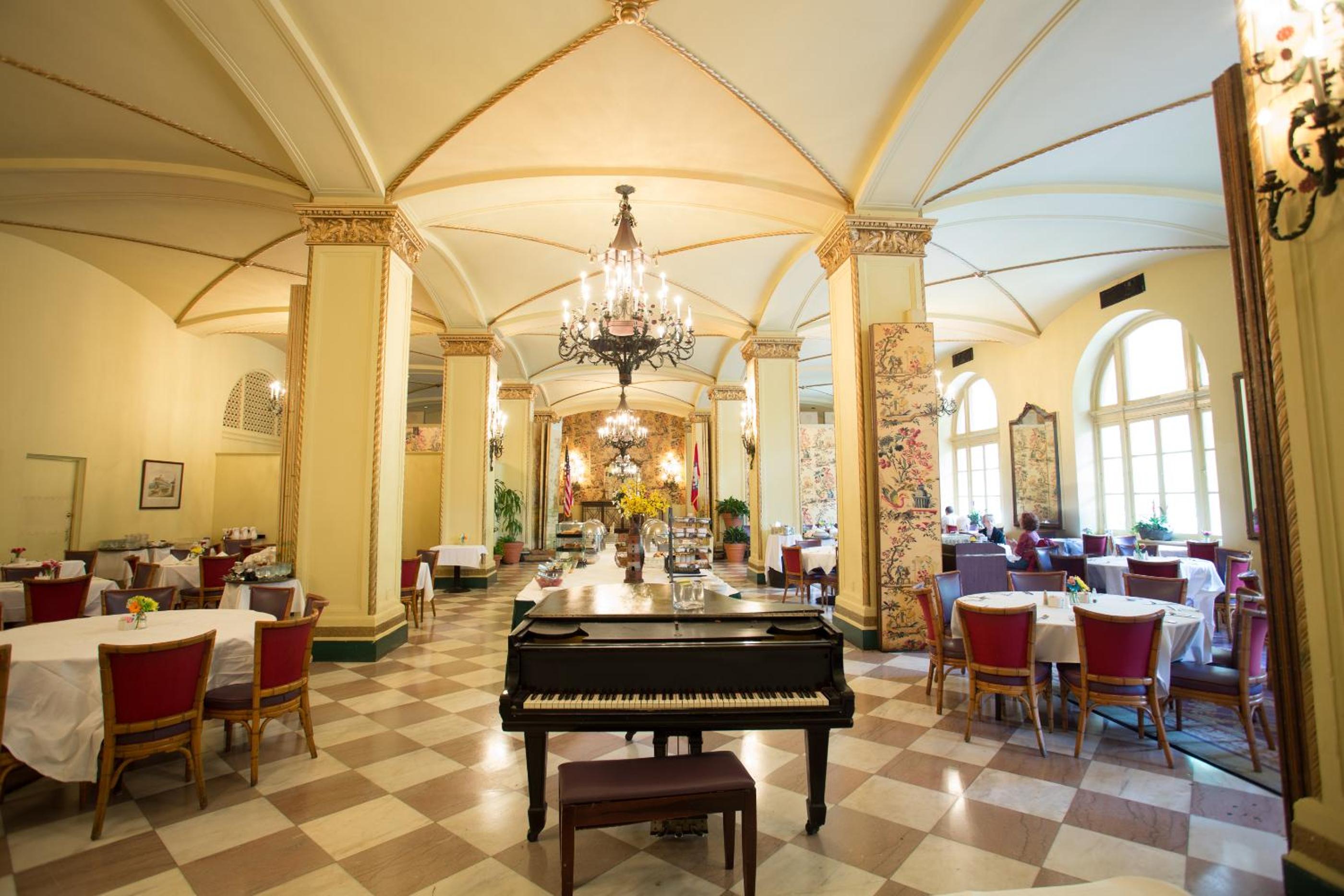 Arlington Resort Hotel & Spa