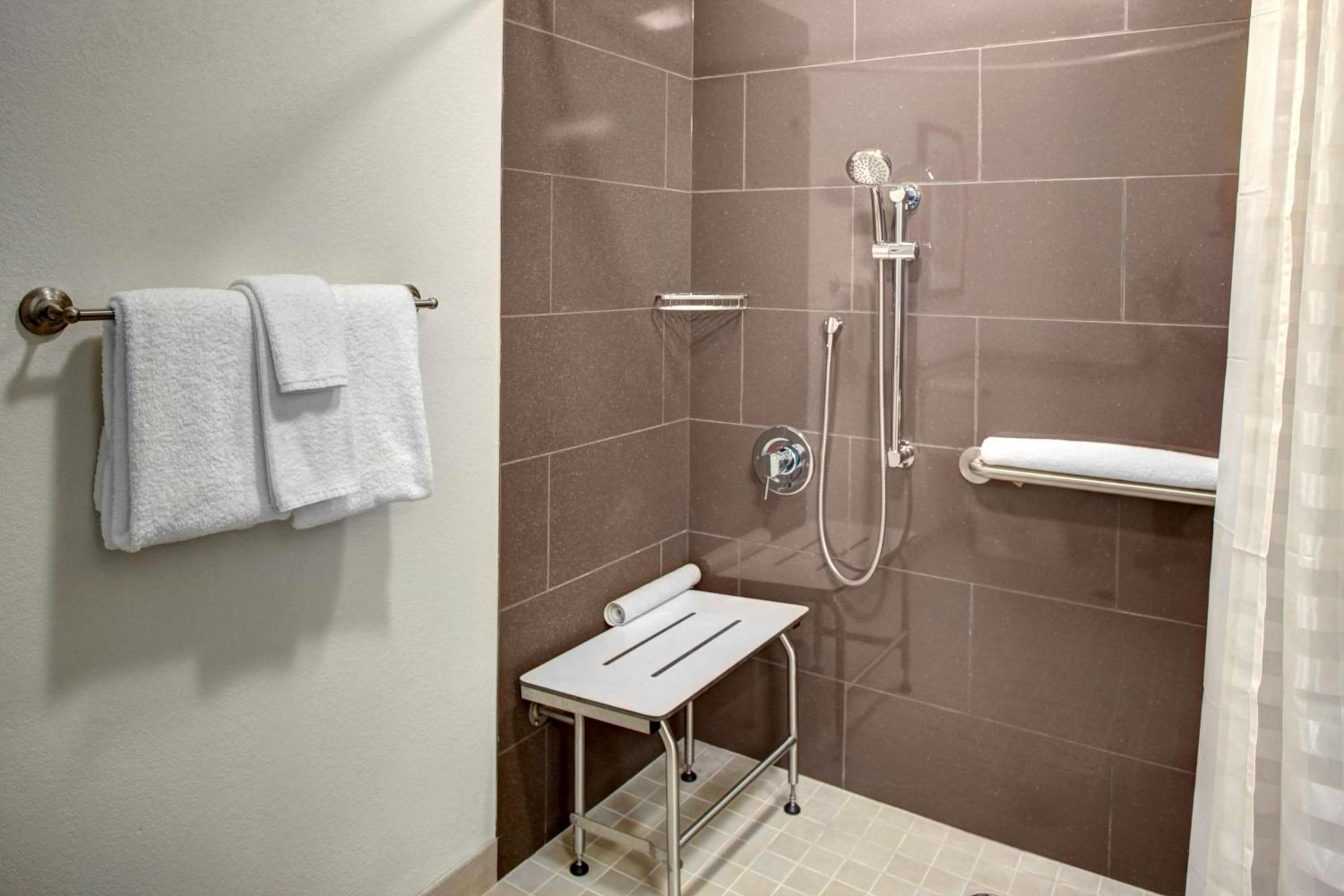 Shelton Vacations - HYATT House Shelton - Property Image 15