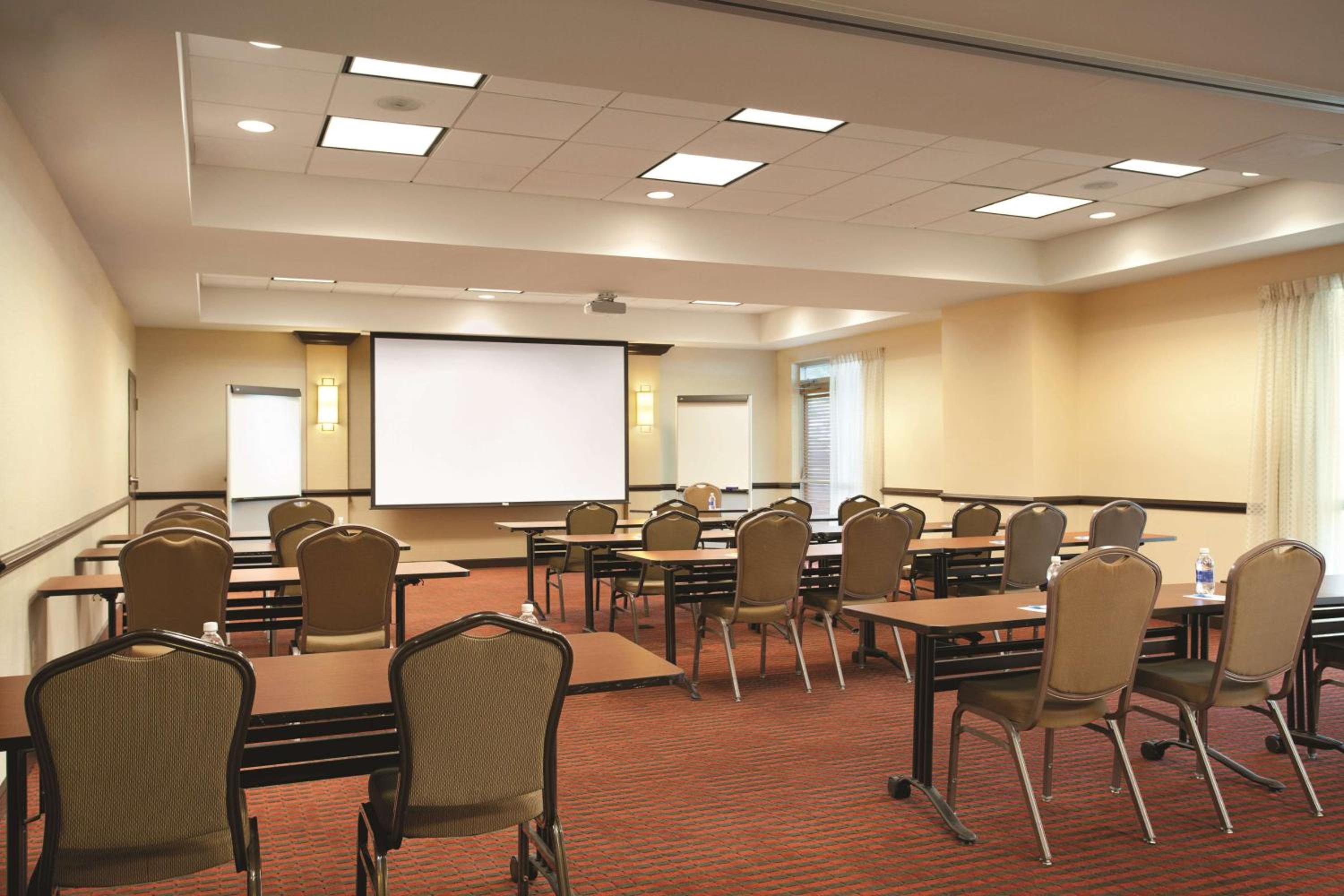 Hyatt Place Dallas/Garland/Richardson - Property Image 9