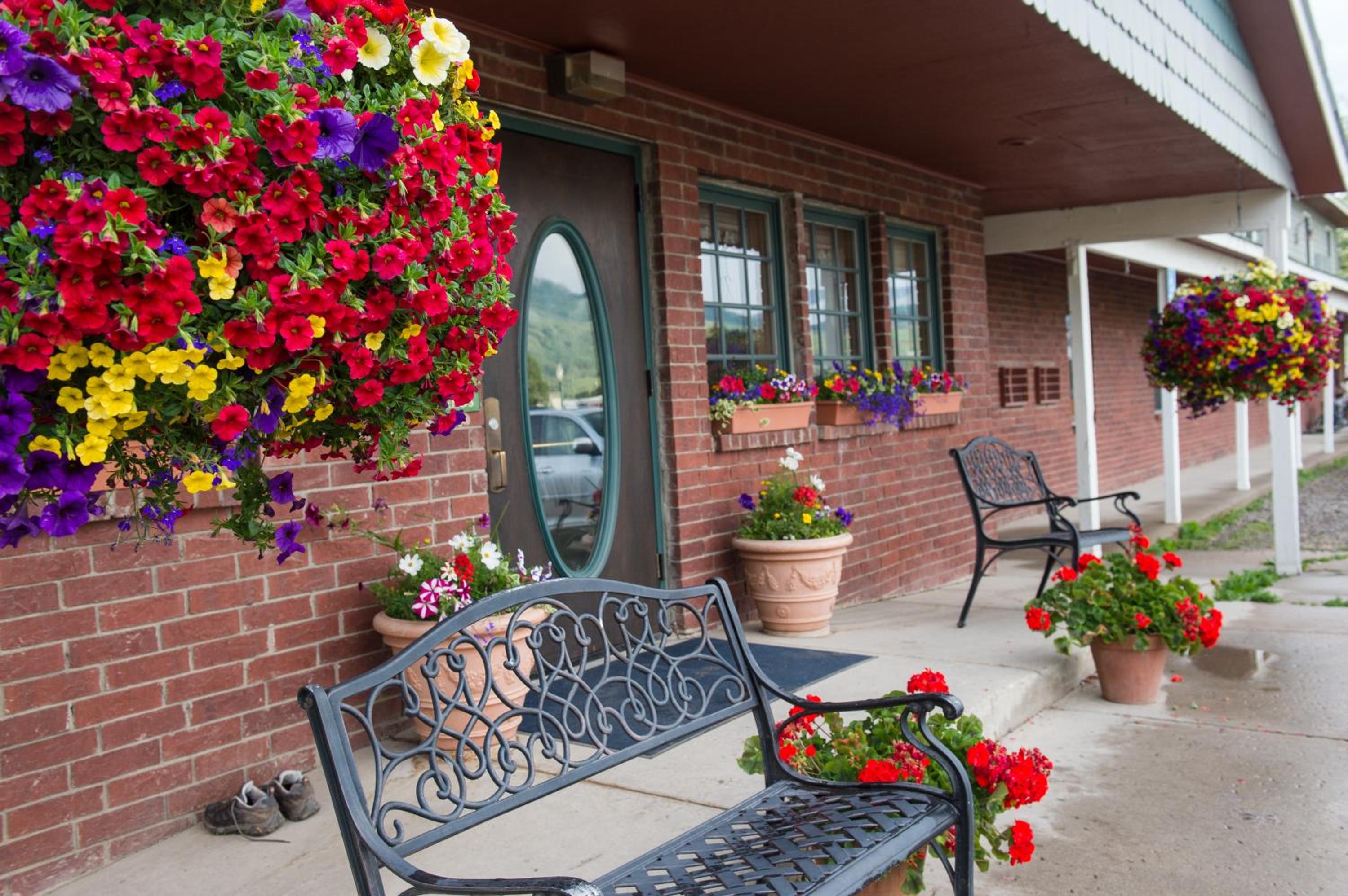 Gunnison Vacations - Old Town Inn - Property Image 3