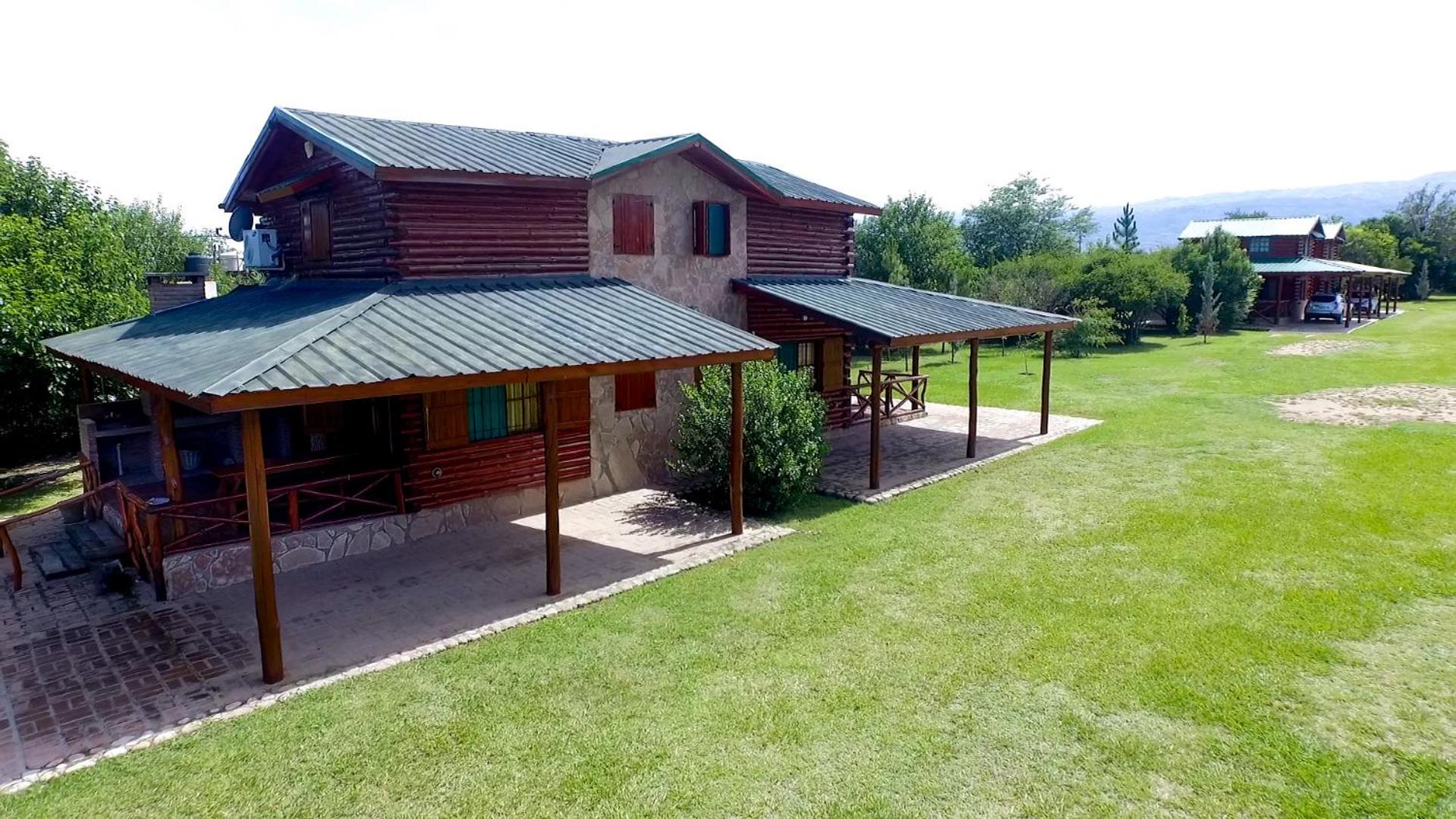 Las Cortaderas Cabañas de Tronco