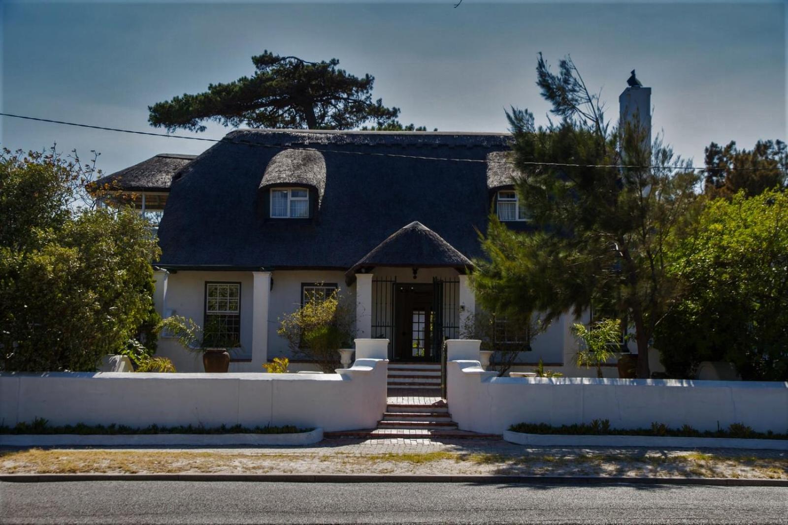 Howards End Manor B&B
