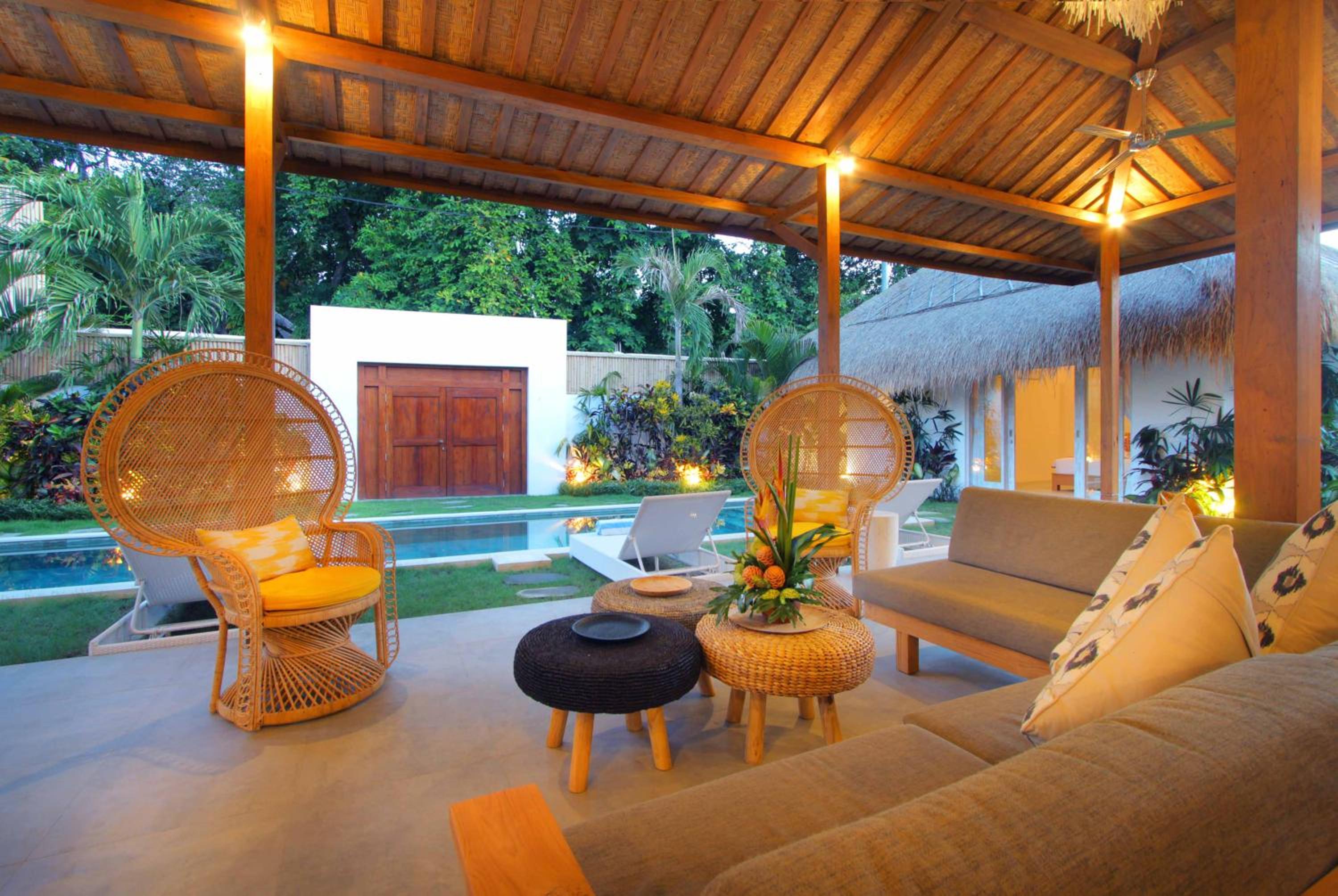Villa Aksara by Optimum Bali - 800 m to Beach & Kudeta - Central Seminyak Oberoi