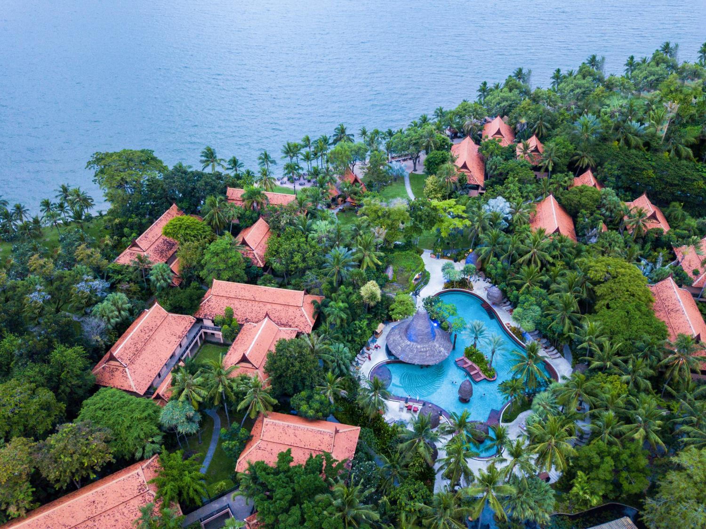 Hotel Anantara Hua Hin Resort - Image 1