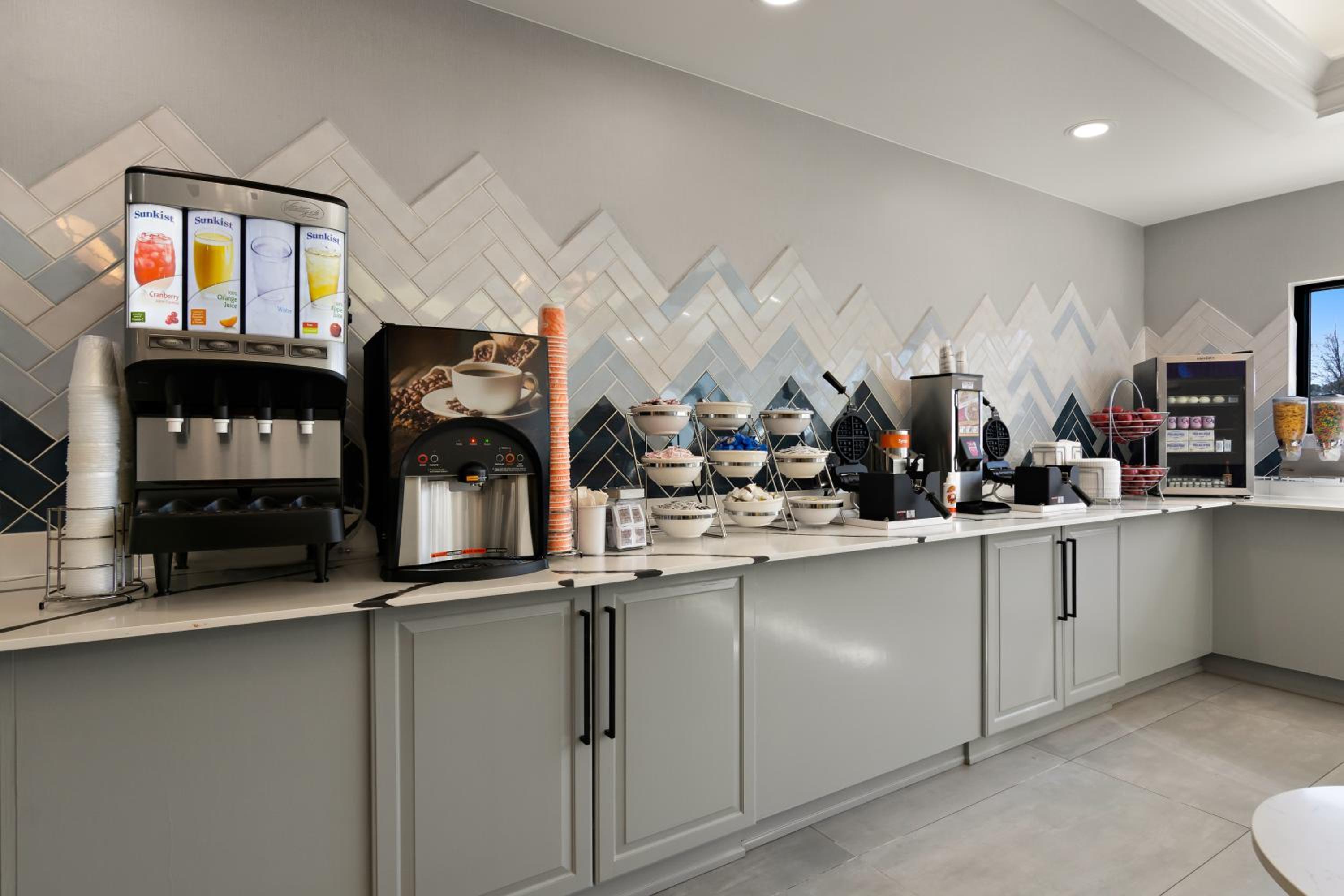 Comfort Inn & Suites Ashland - Richmond North