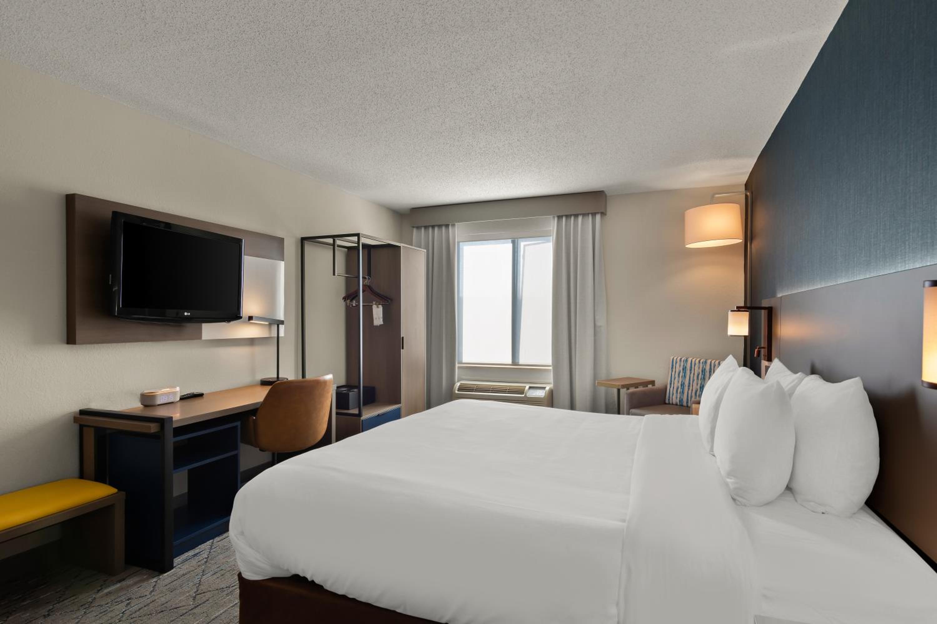 Comfort Inn & Suites Ashland - Richmond North