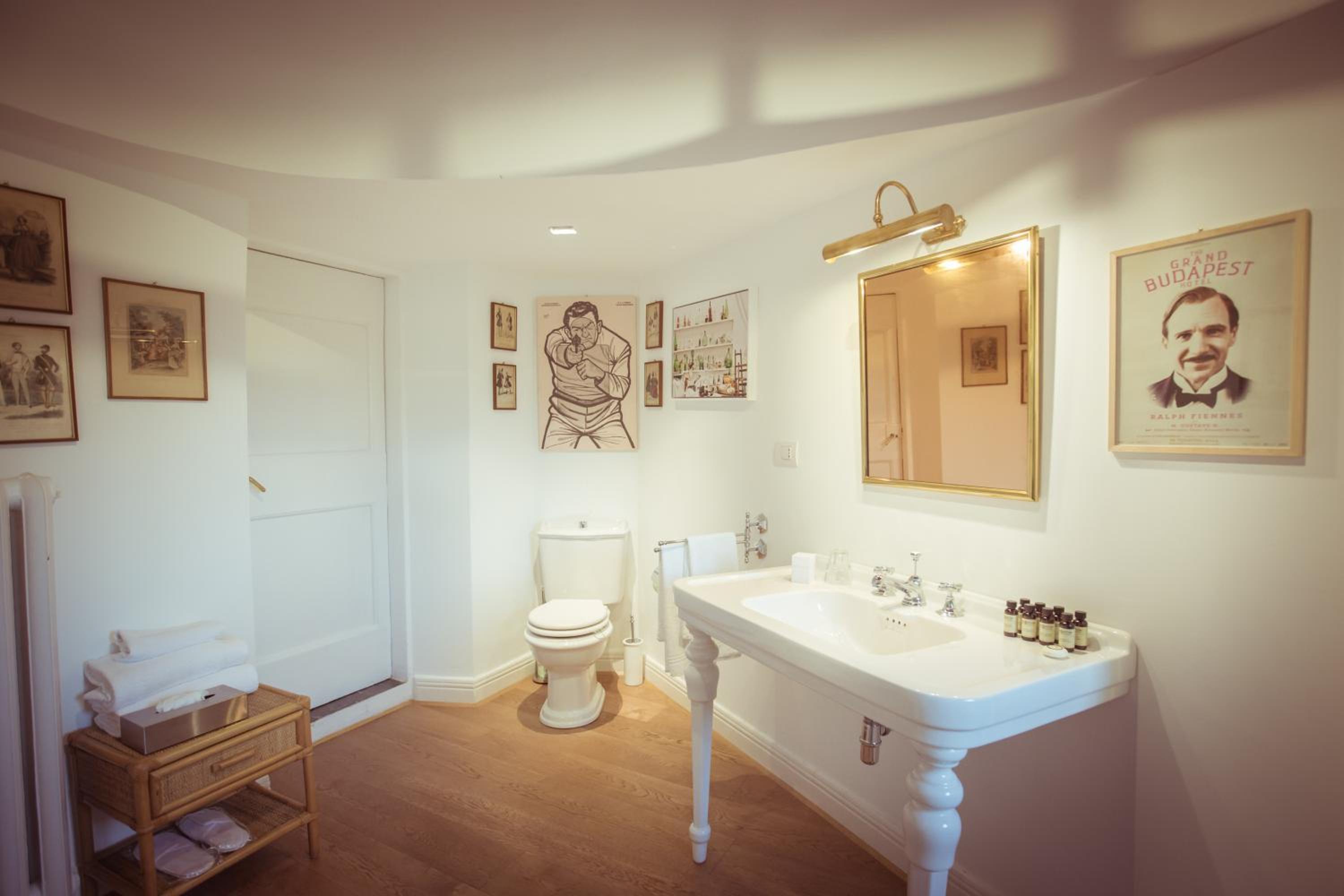 AdAstra Suites