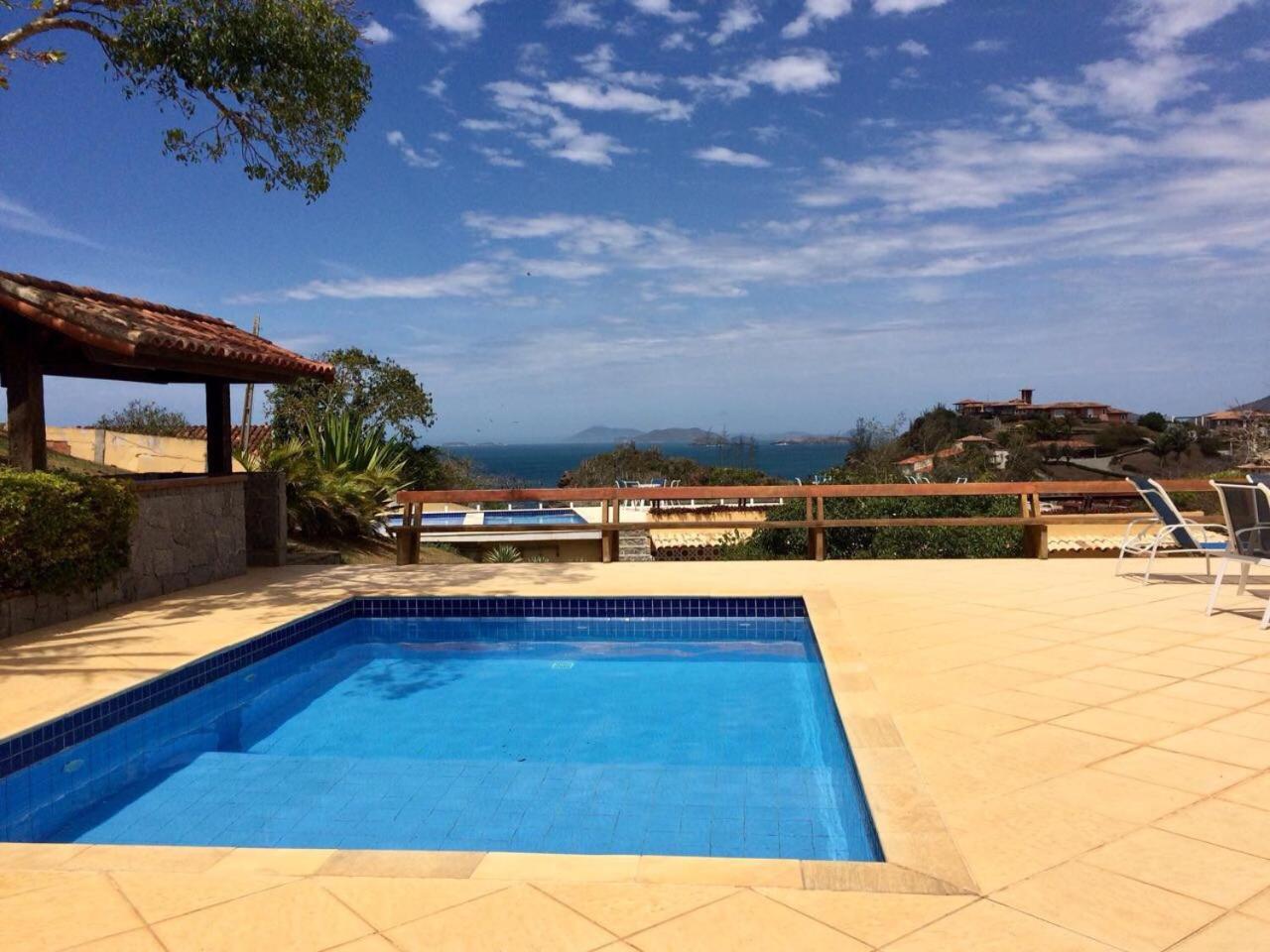 Praia da Ferradurinha Guest House