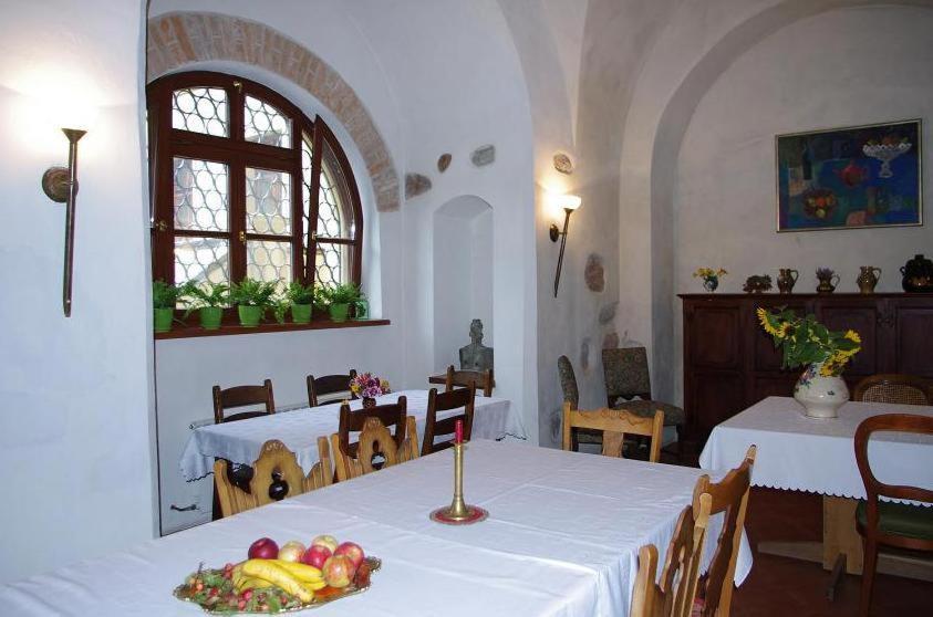 Zamek w Czernej view 5