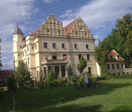 Zamek w Czernej view 2