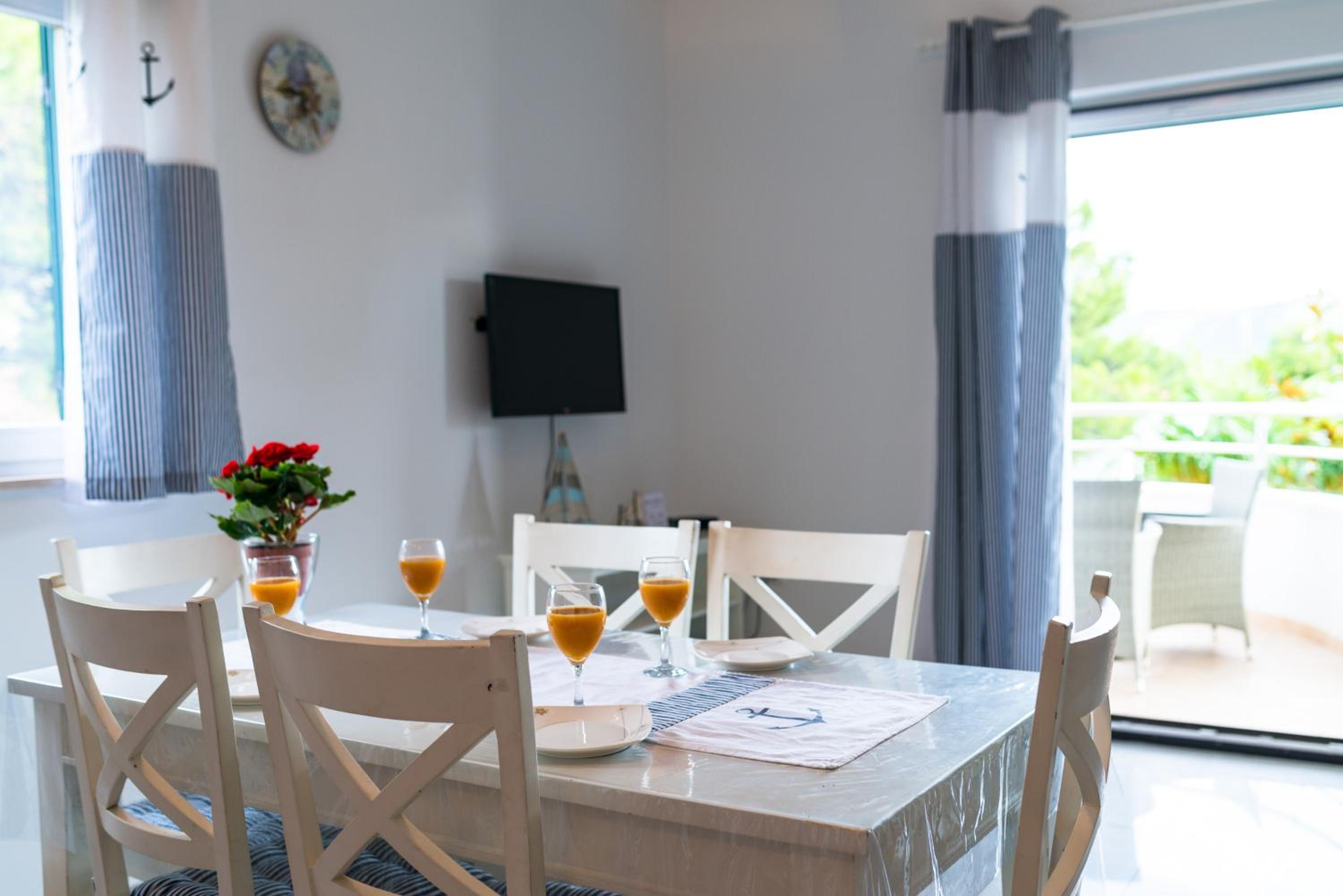 Villa Croatica Apartments view 4
