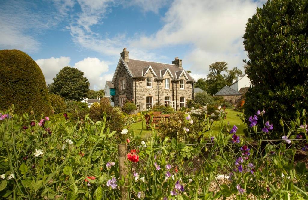 Bridgend Vacations - Bridgend Hotel - Property Image 2