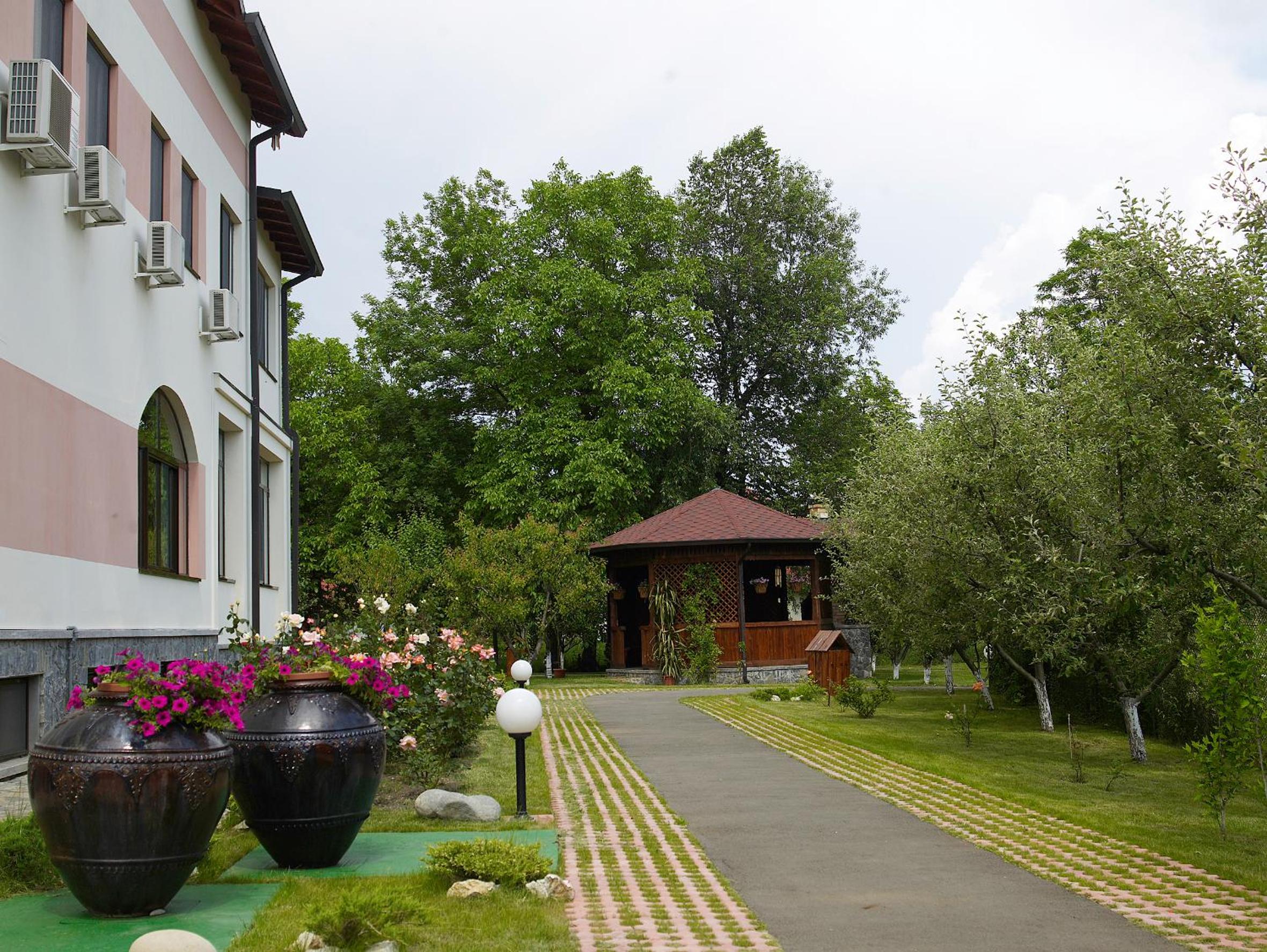 Photo 33