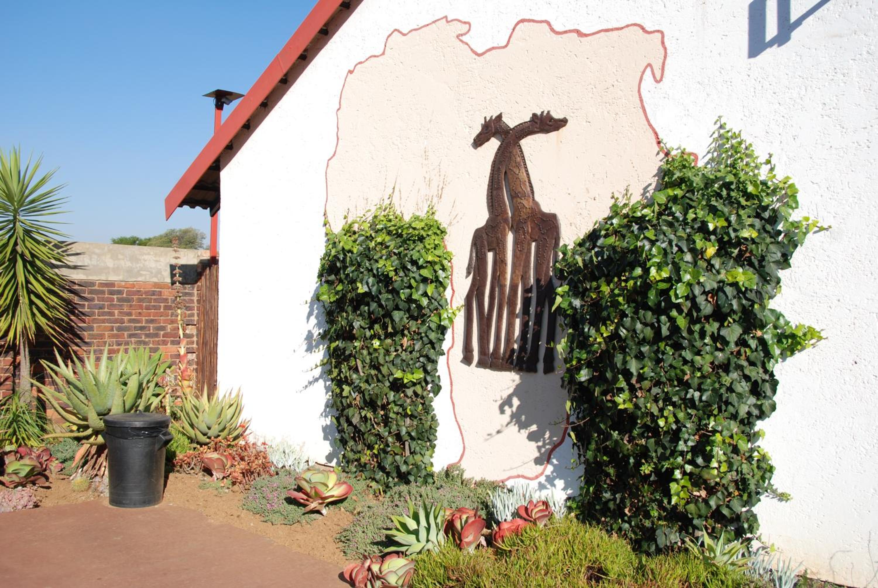 Journey's Inn Africa Guest Lodge