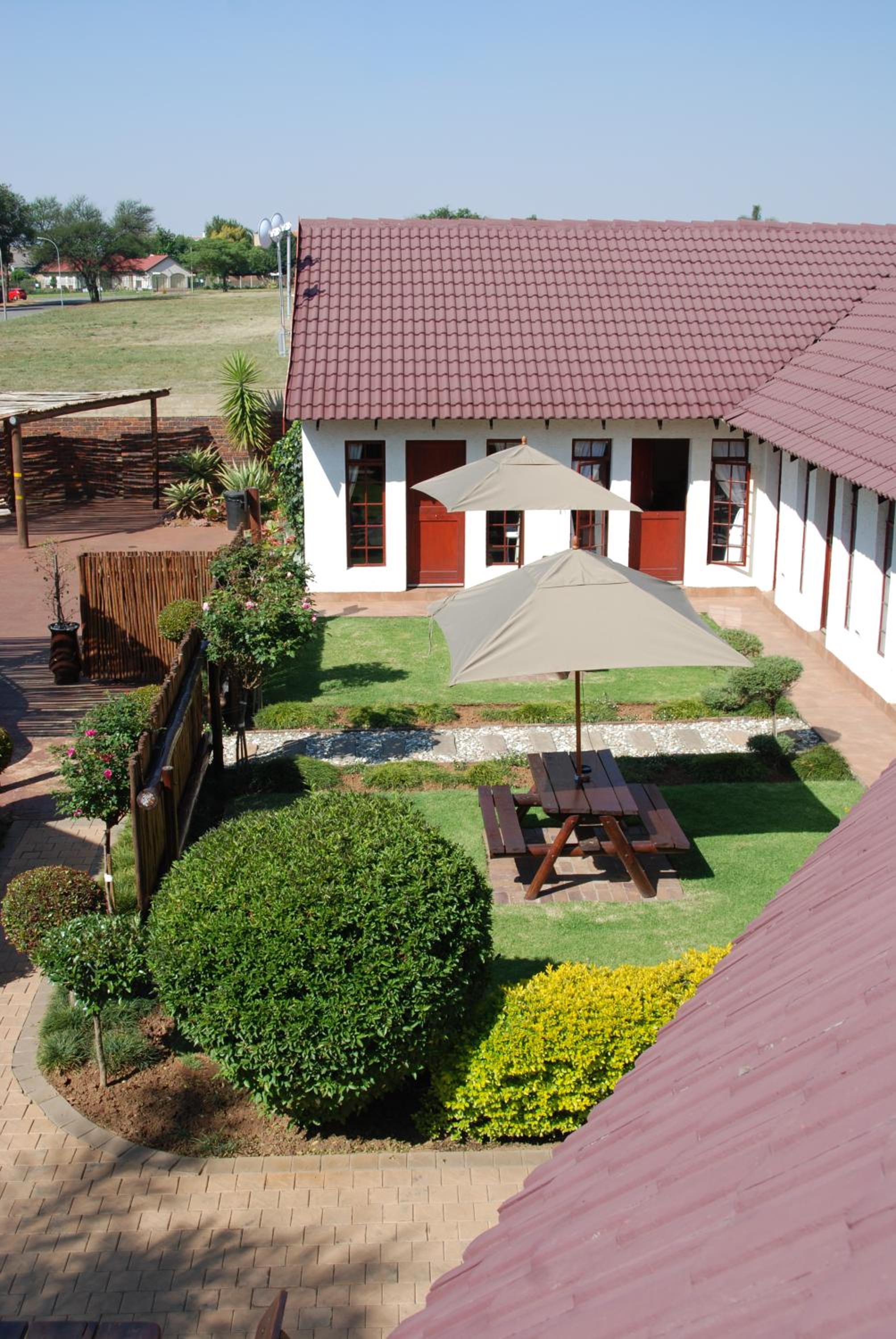 Journey's Inn Africa Guest Lodge