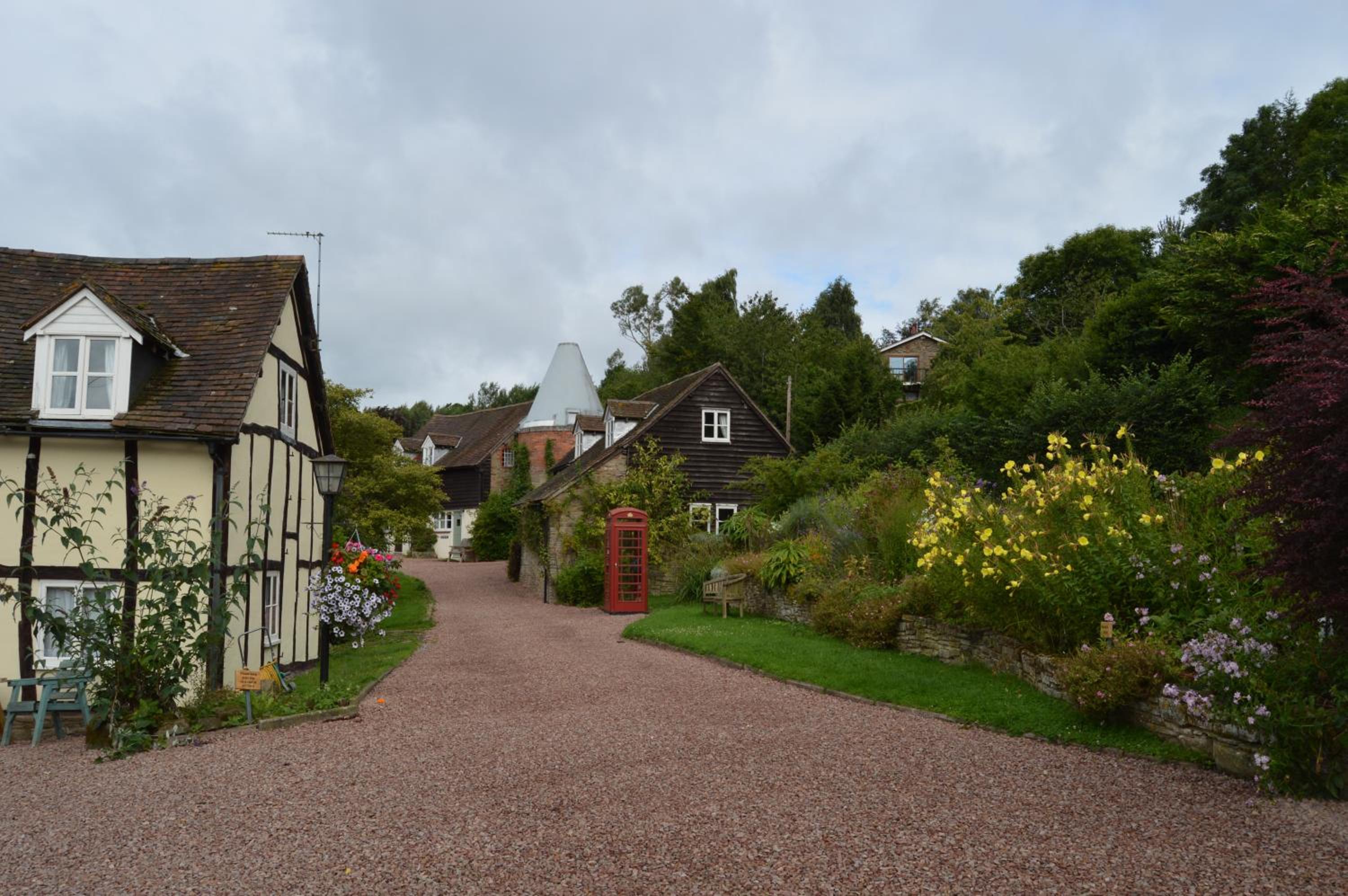 Whitewells Farm Cottages - 7 exceptionally well appointed pet friendly barn conversions set in 10 acres of gardens, fields and woodland suitable from 2 to 