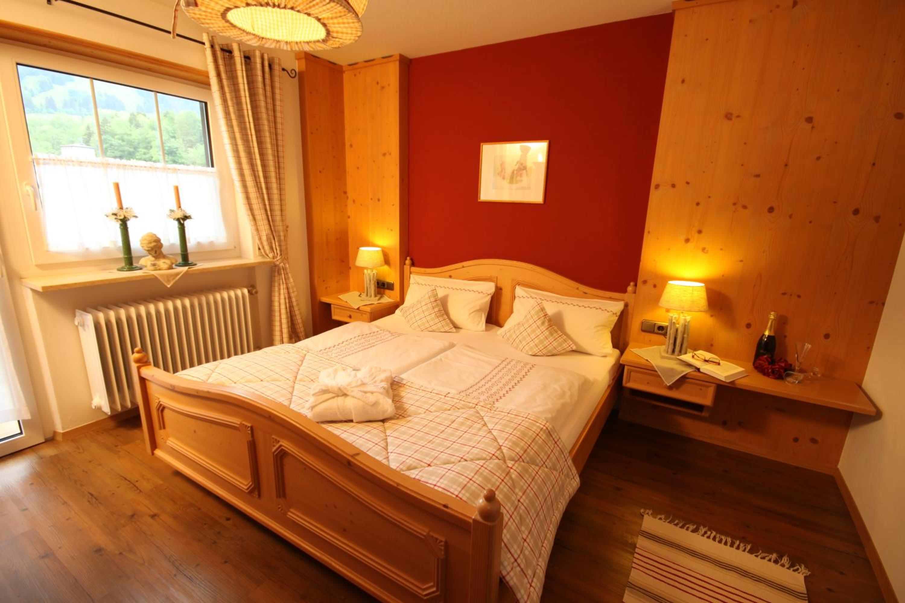 HAUS Susanne - TOP-Ferienwohnungen - SOMMER-Bergbahn inklusive
