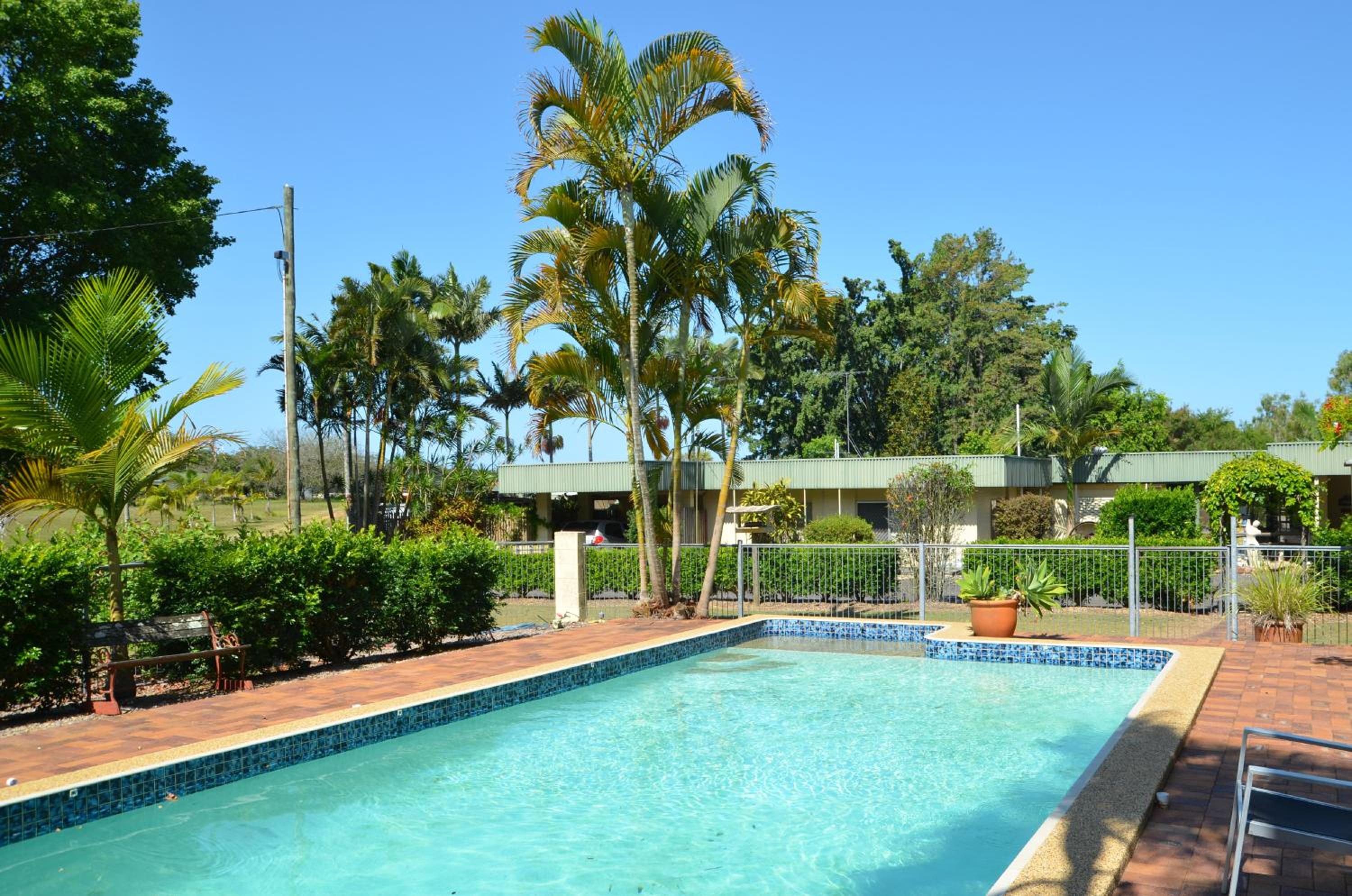 Beerwah Glasshouse Motel