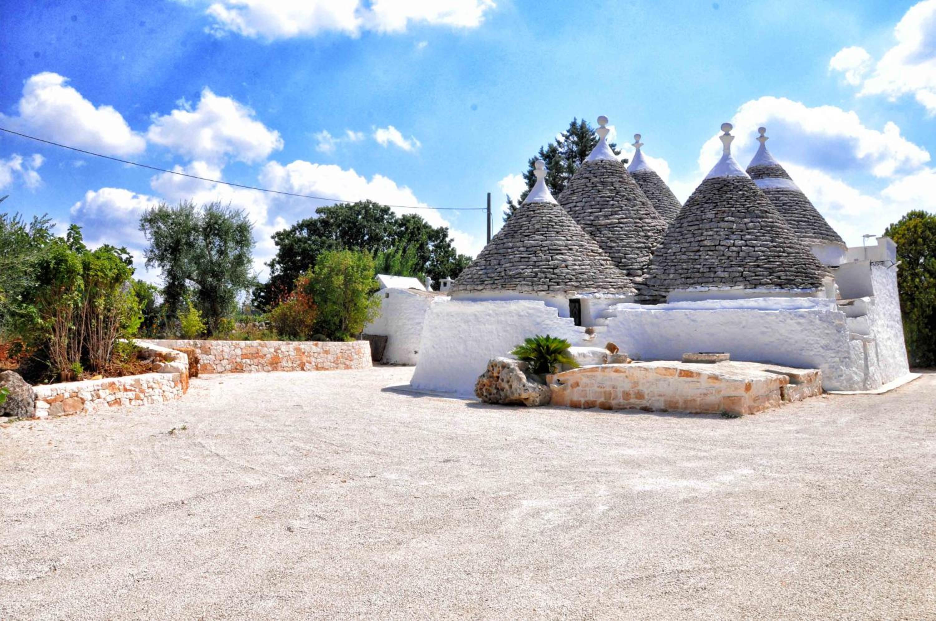 Trullo Cime Bianche view 2